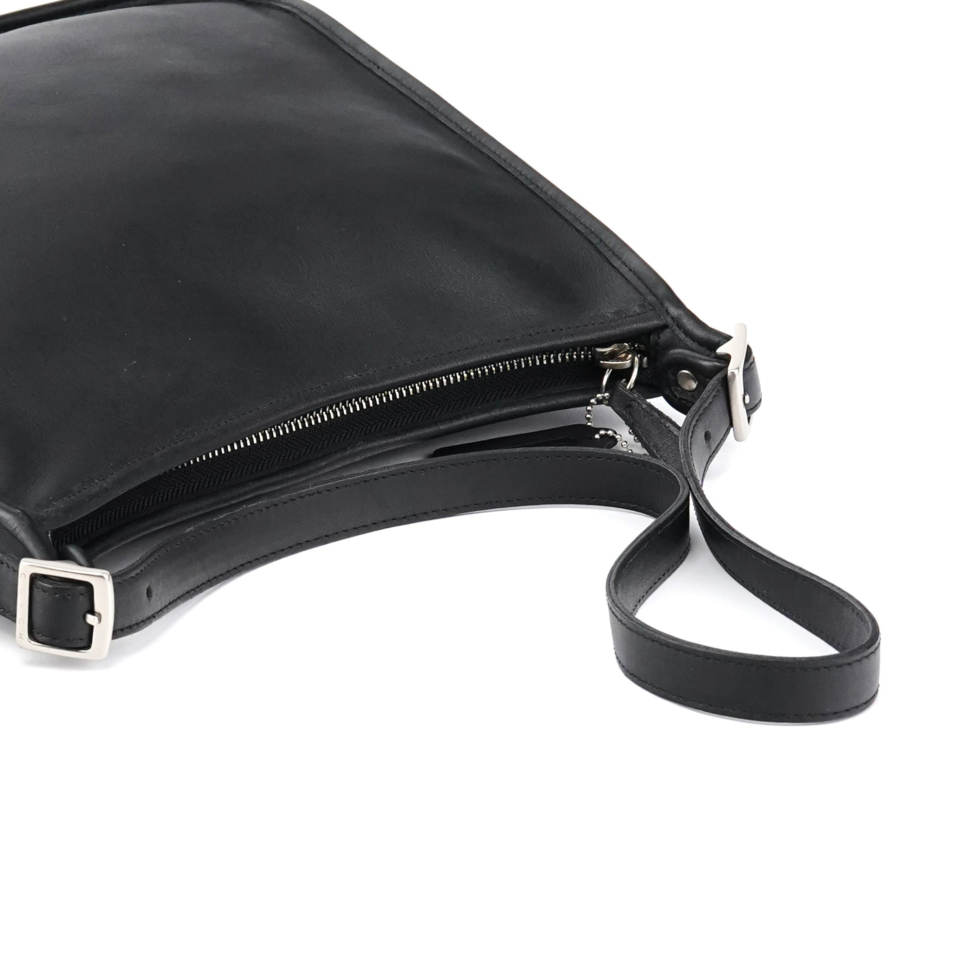 9073 Black Leather Shoulder Bag