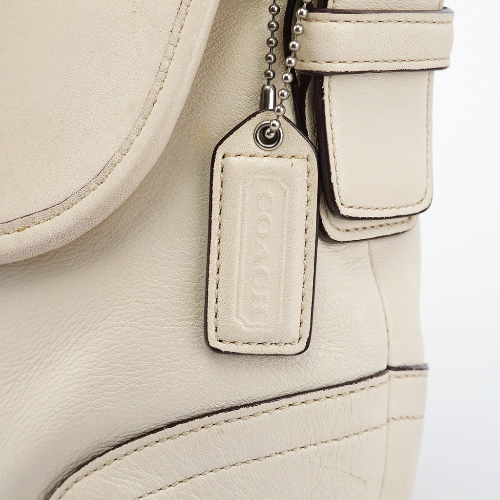9249 White Leather Soho Shoulder Bag