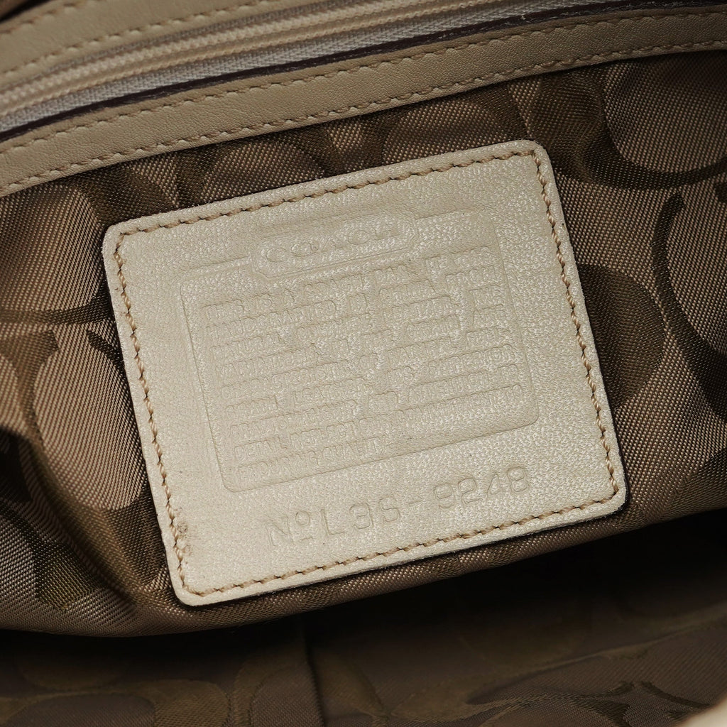 9249 White Leather Soho Shoulder Bag