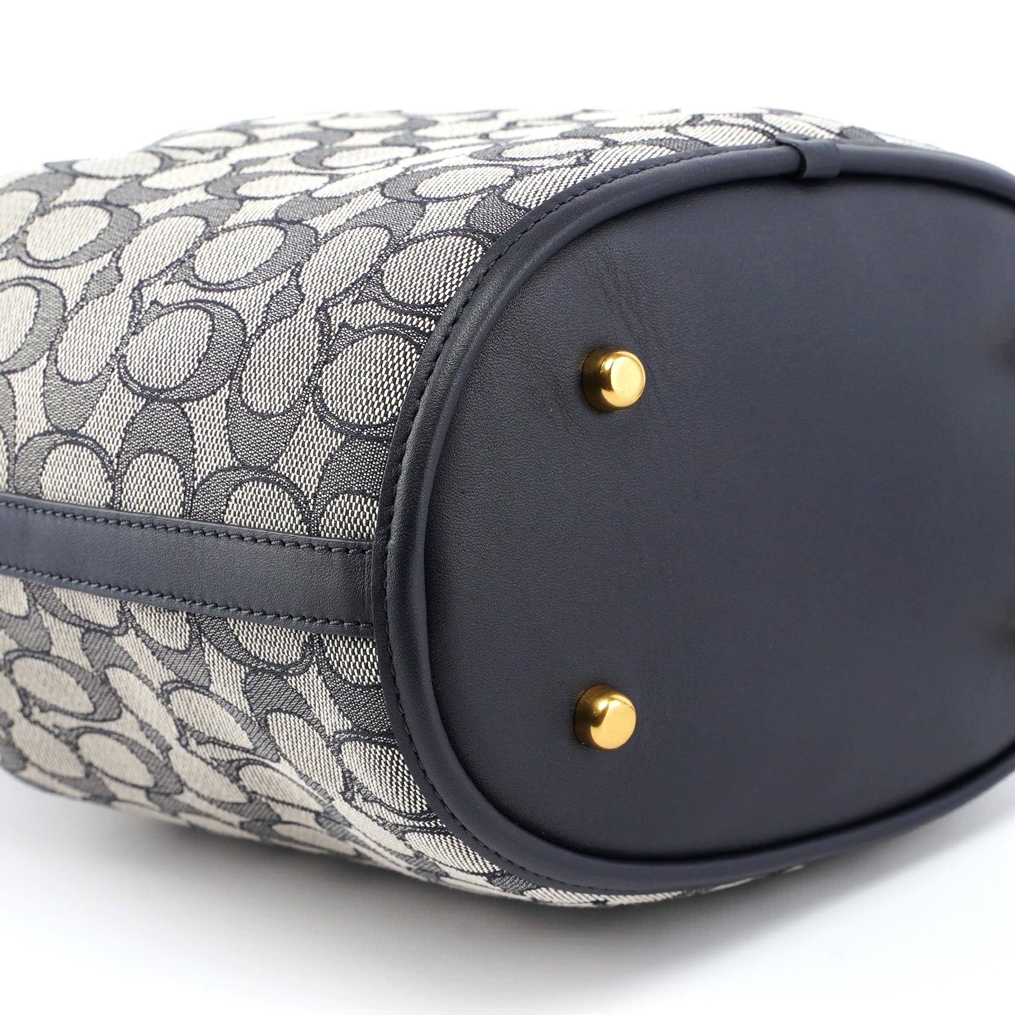 C3853 Beige Navy Signature C Bucket 2-Way Bag