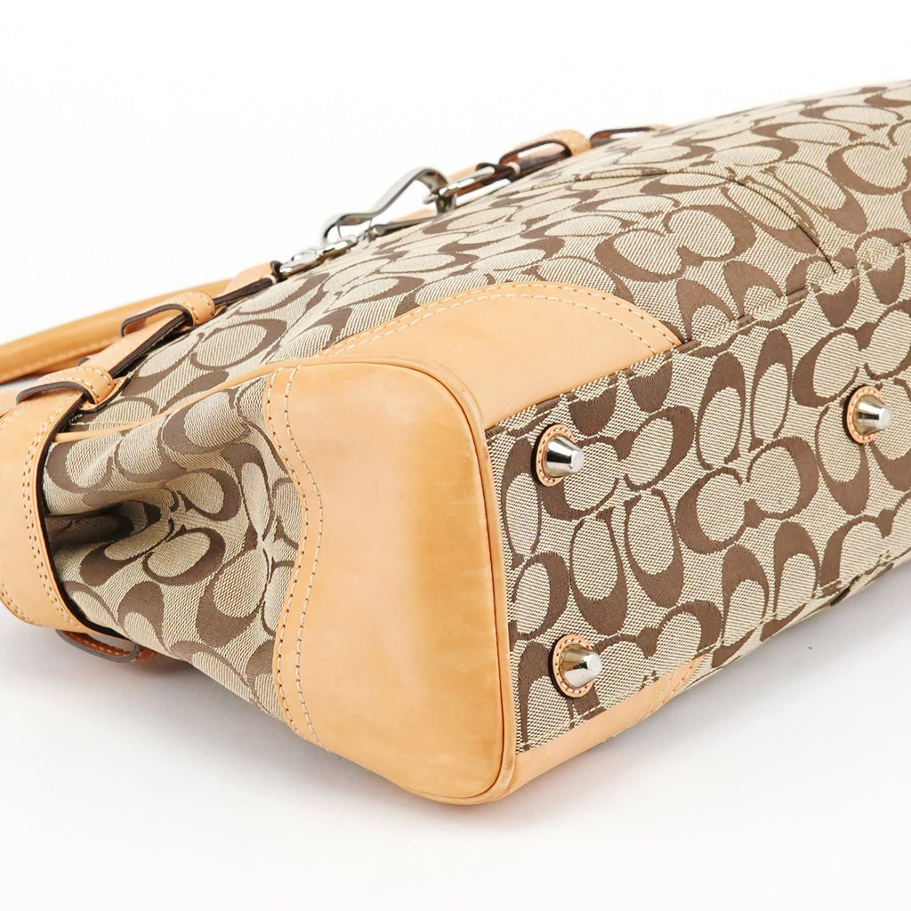 F08K07 Beige Tan Signature Hampton Tote Bag