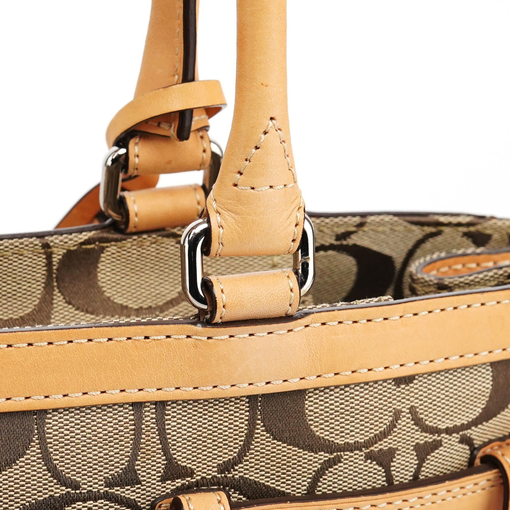 F08K07 Beige Tan Signature Hampton Tote Bag