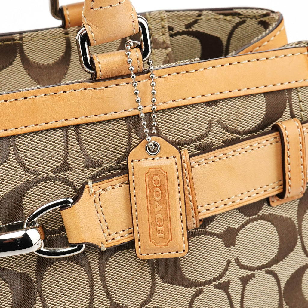 F08K07 Beige Tan Signature Hampton Tote Bag