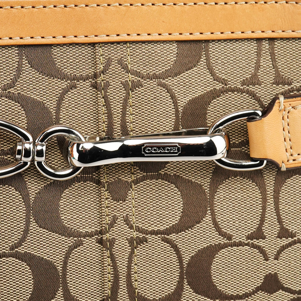F08K07 Beige Tan Signature Hampton Tote Bag