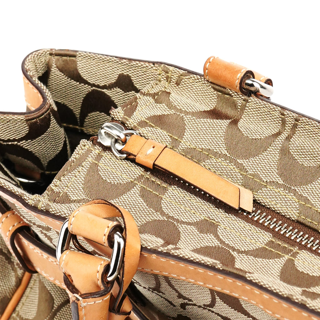F08K07 Beige Tan Signature Tote Bag