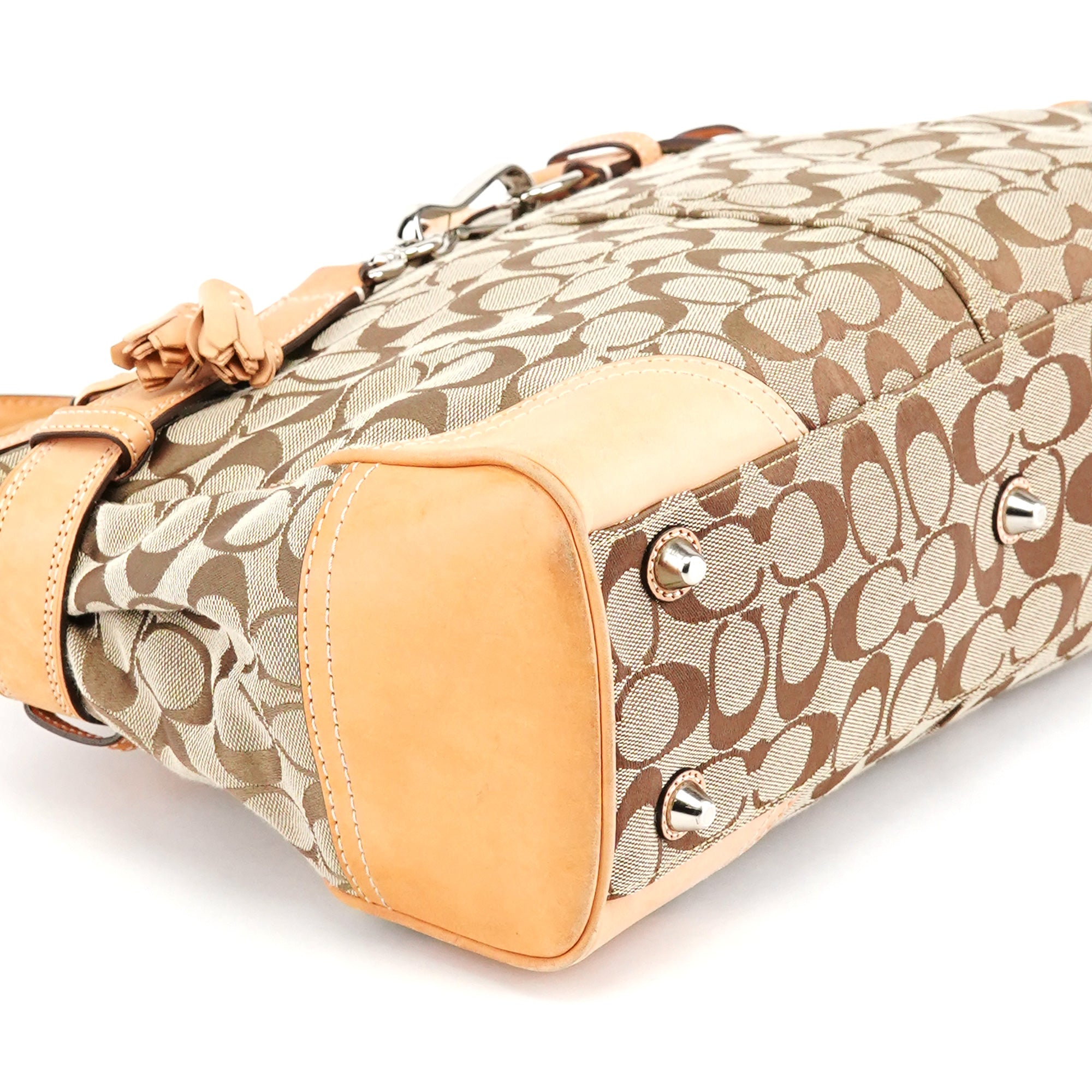 F08K07 Beige Tan Signature Tote Bag