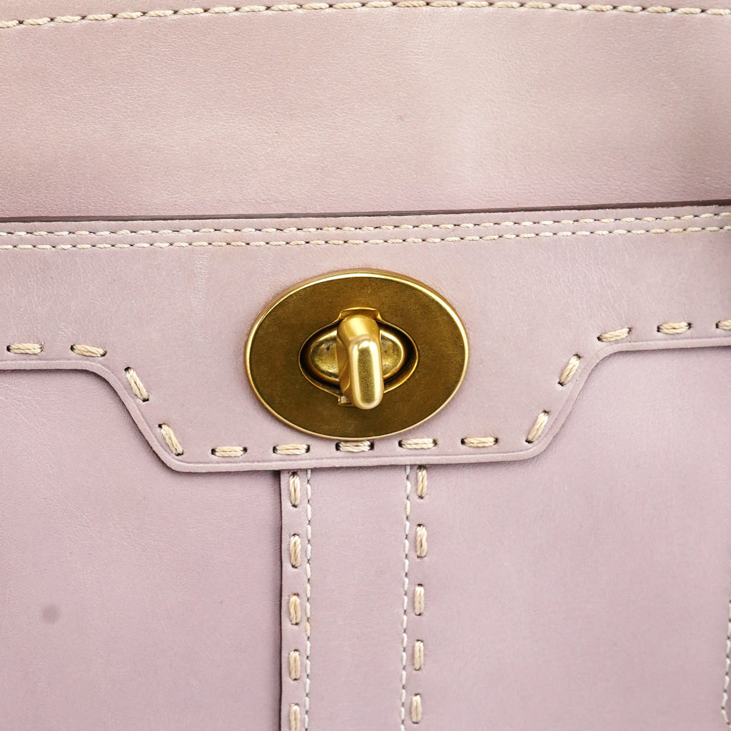F11540 Lilac Leather Turnlock Shoulder Bag