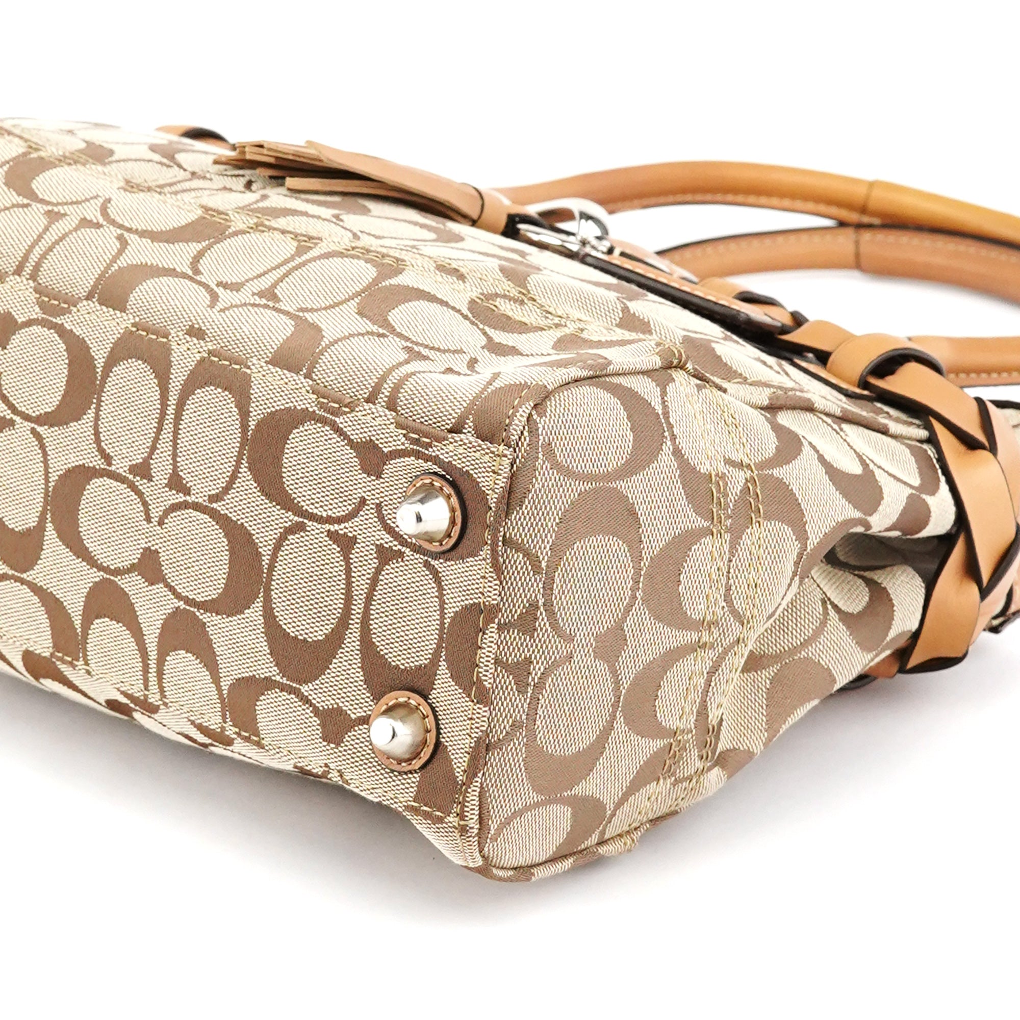 F13065 Beige Signature Hampton Tote Bag