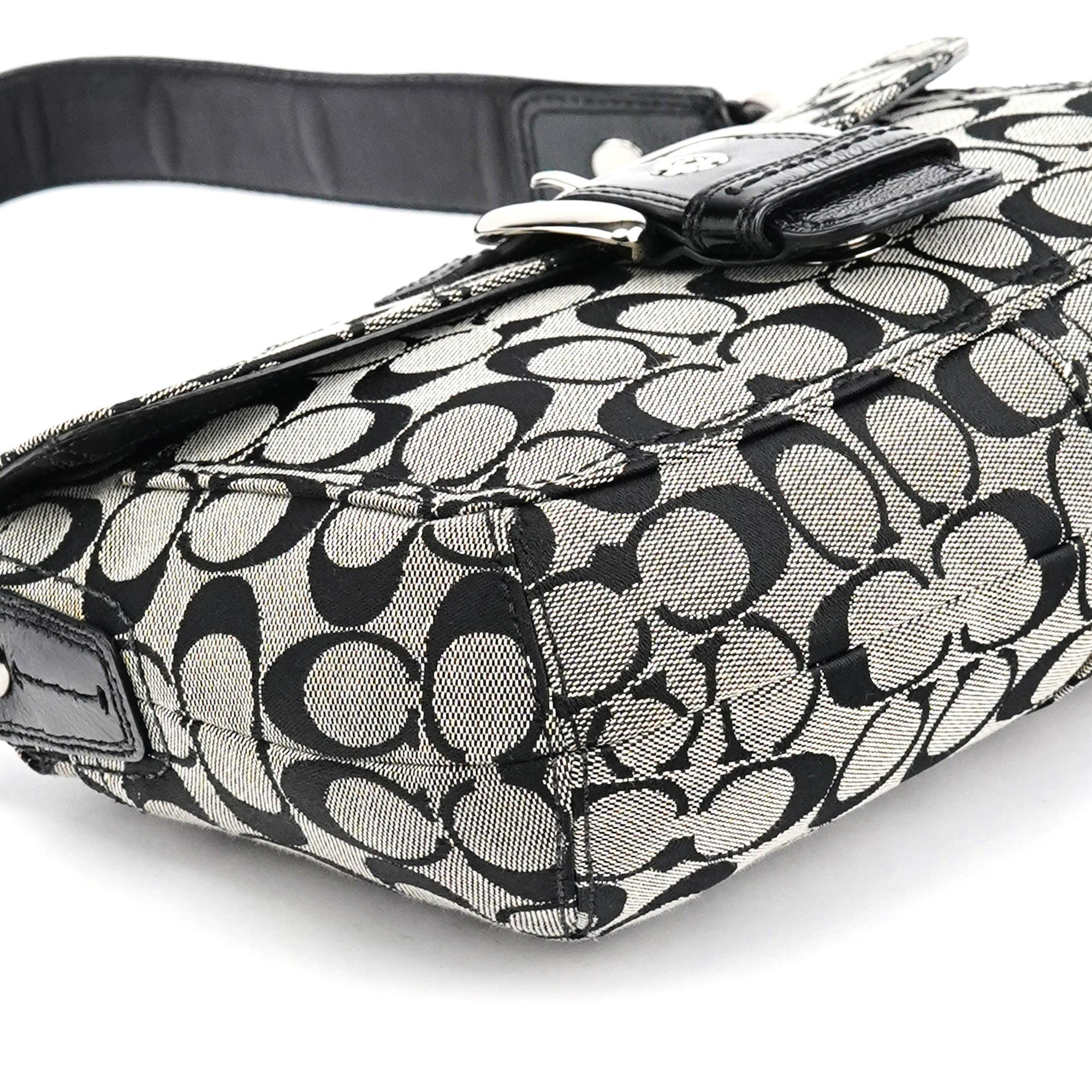 F13113 Grey Black Signature Soho Shoulder Bag
