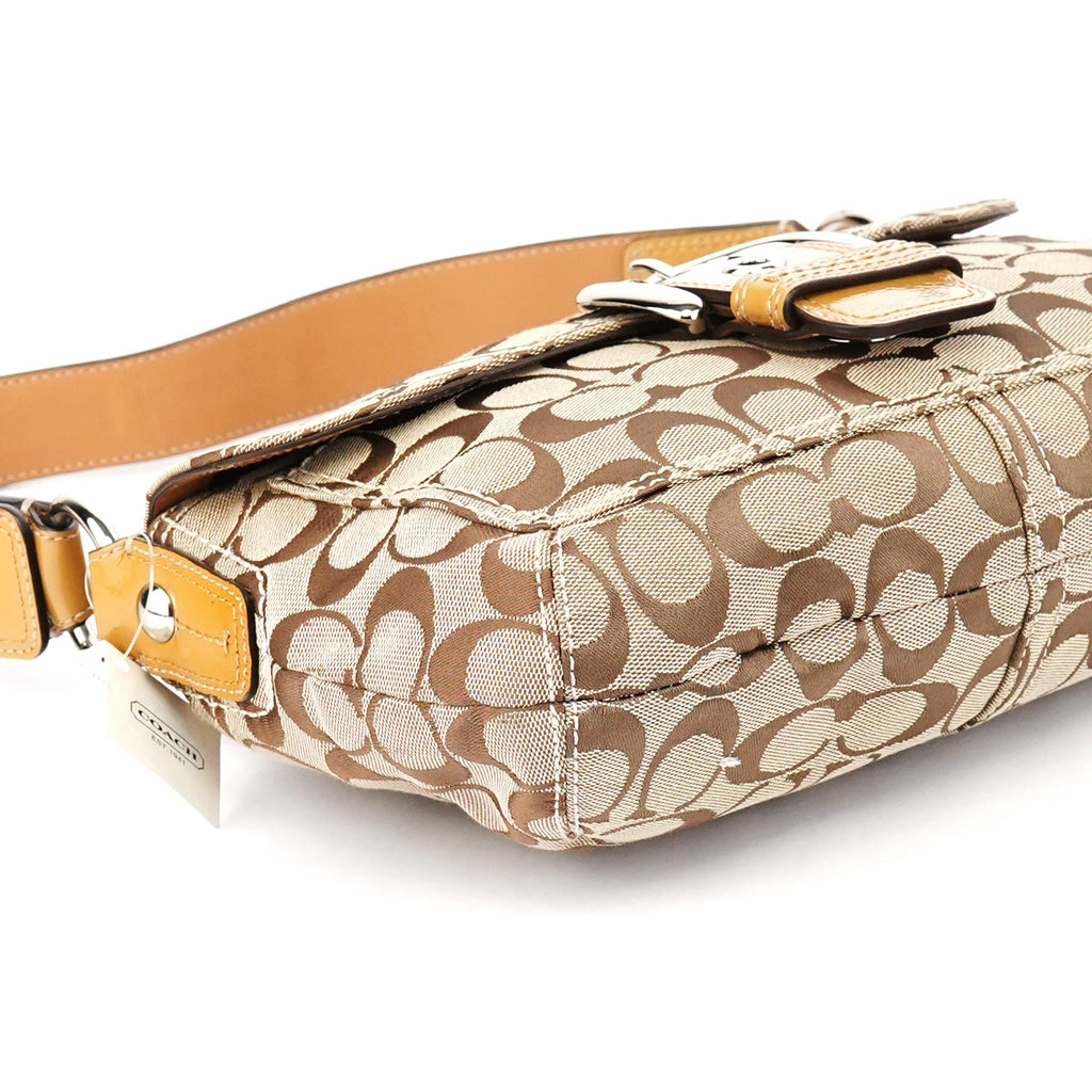F15668 Beige Signature Soho Shoulder Bag