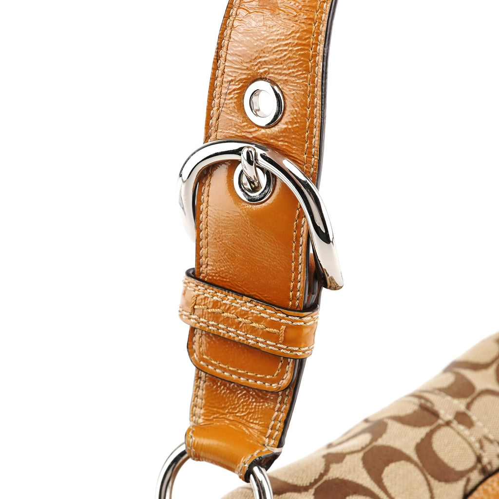 F15668 Beige Signature Soho Shoulder Bag