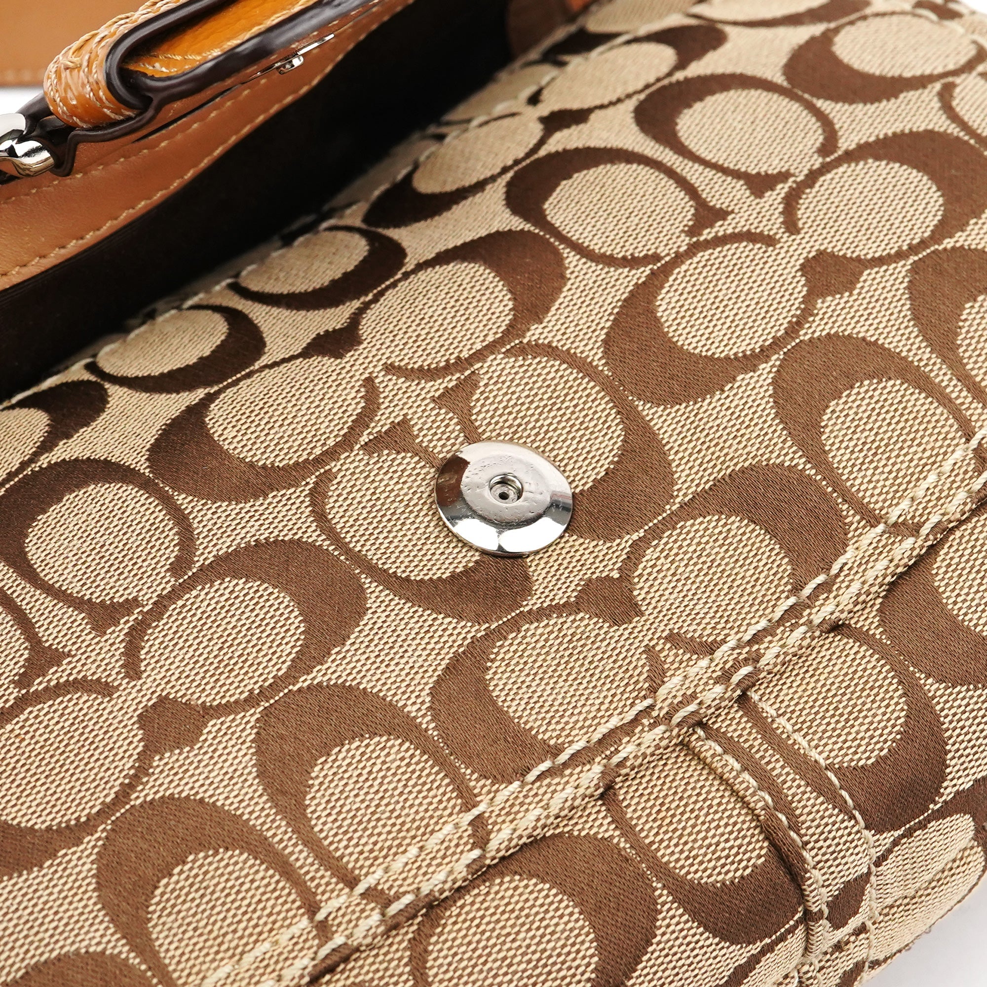 F15668 Beige Signature Soho Shoulder Bag