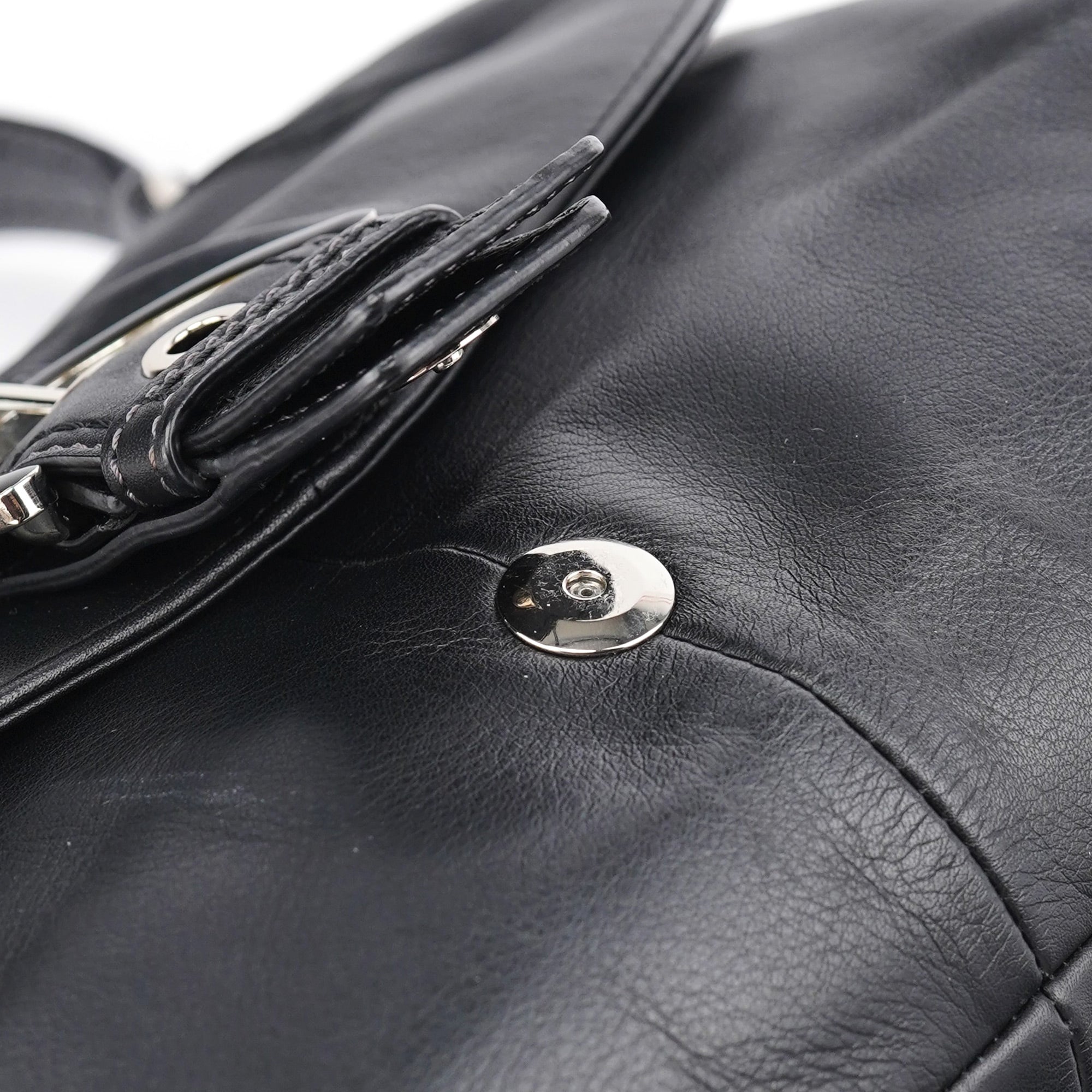 F17217 Black Leather Soho Shoulder Bag