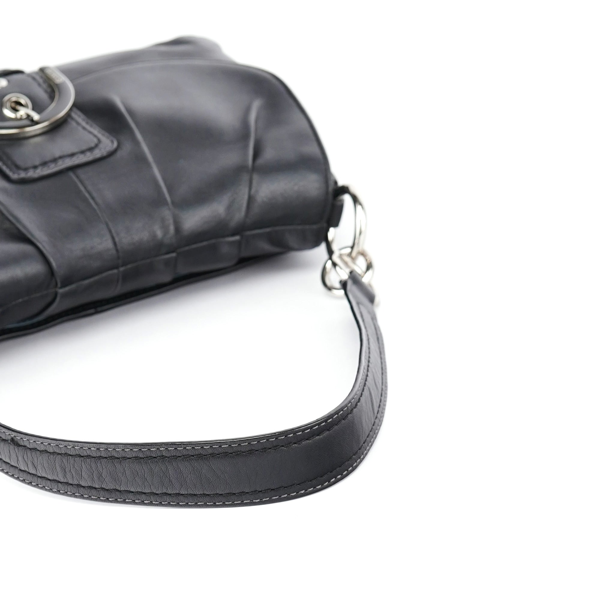 F17217 Black Leather Soho Shoulder Bag