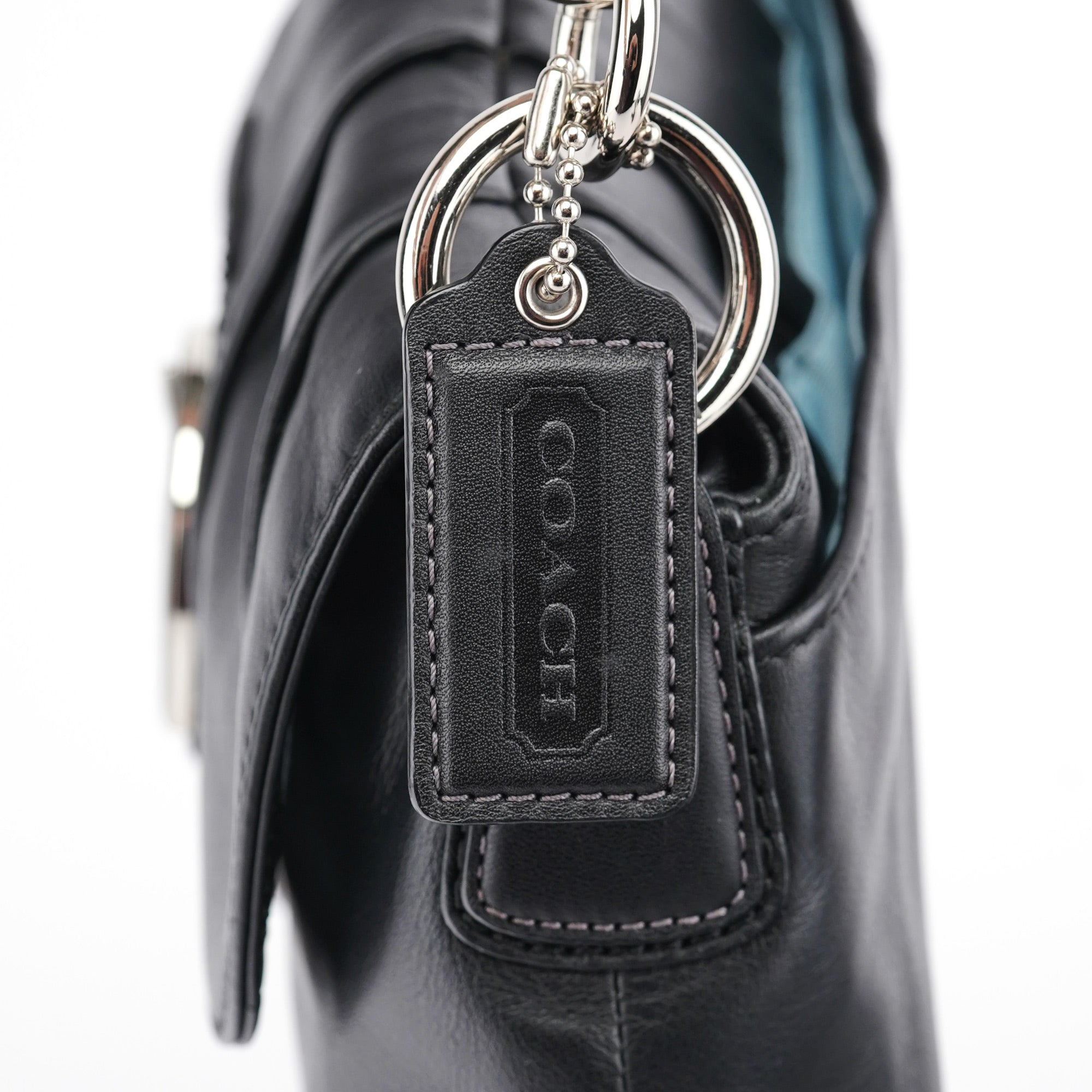 F17217 Black Leather Soho Shoulder Bag