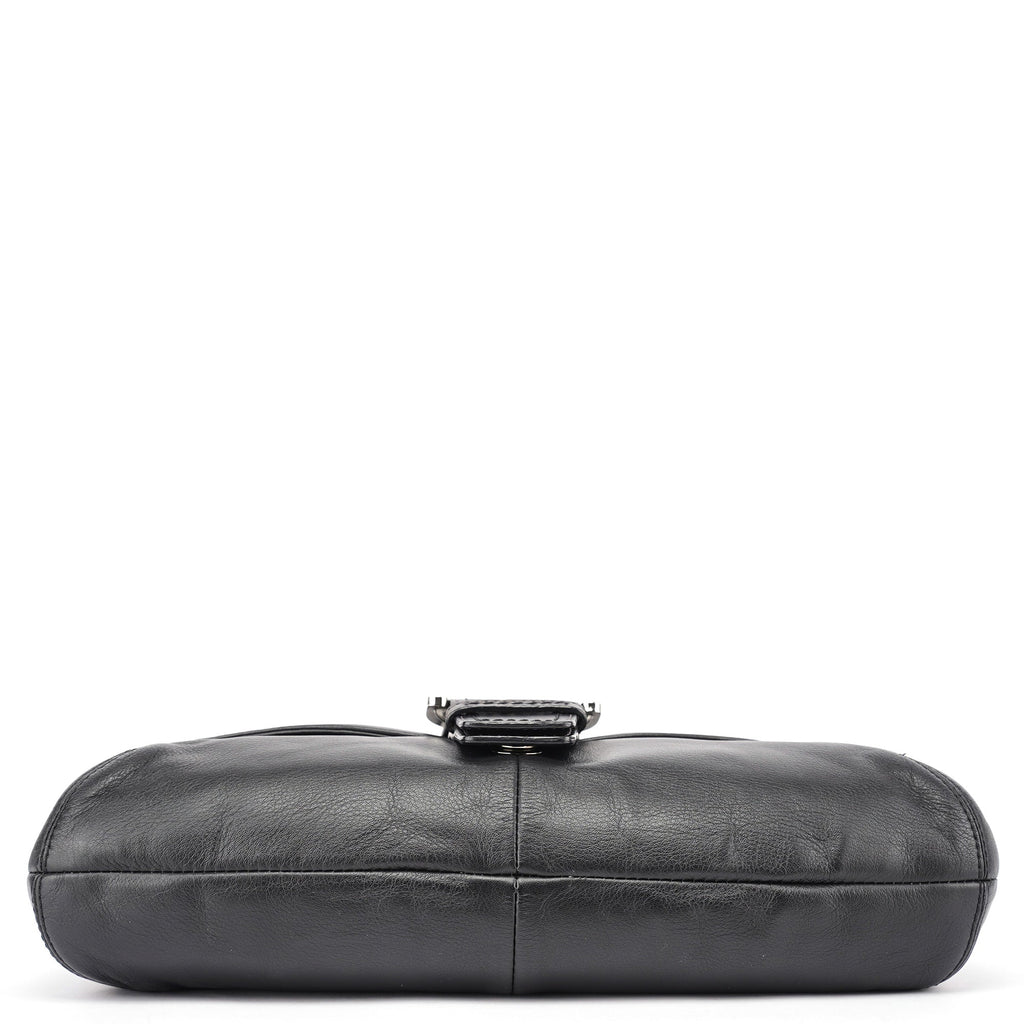 F17217 Black Leather Soho Shoulder Bag