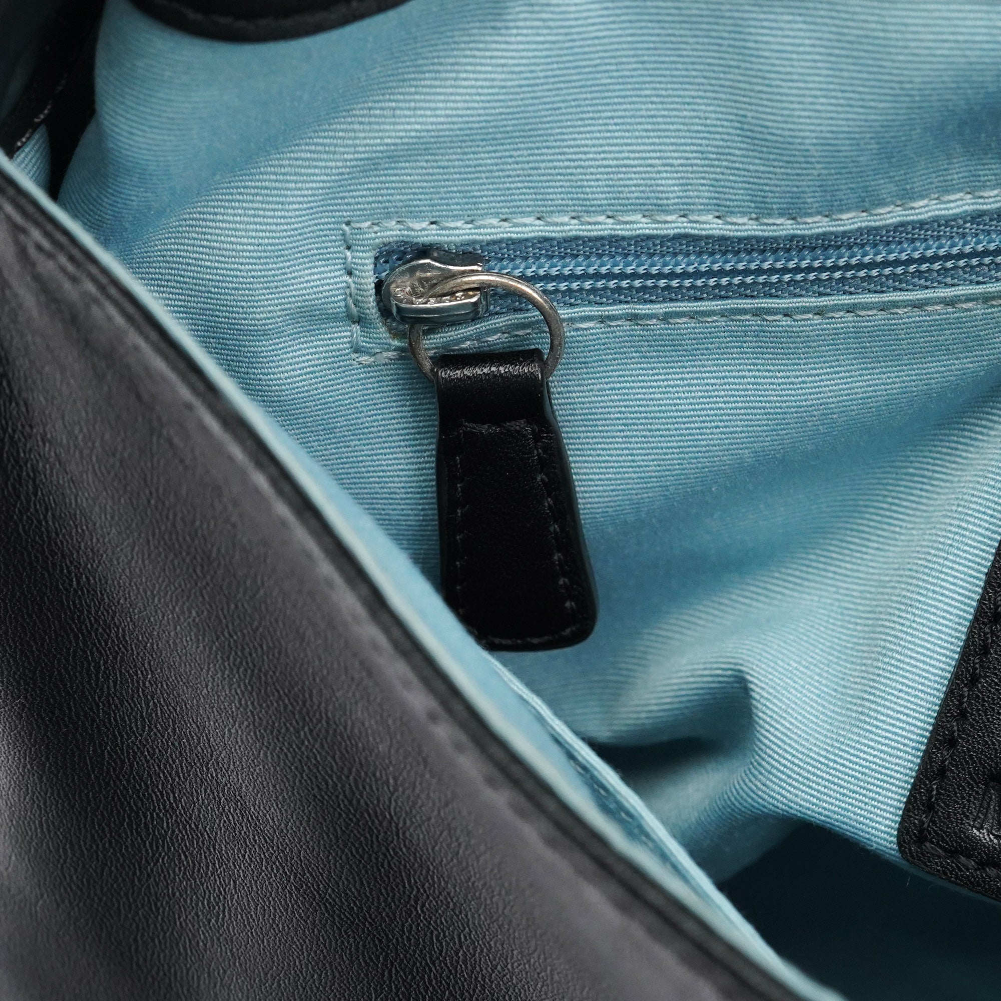 F17217 Black Leather Soho Shoulder Bag
