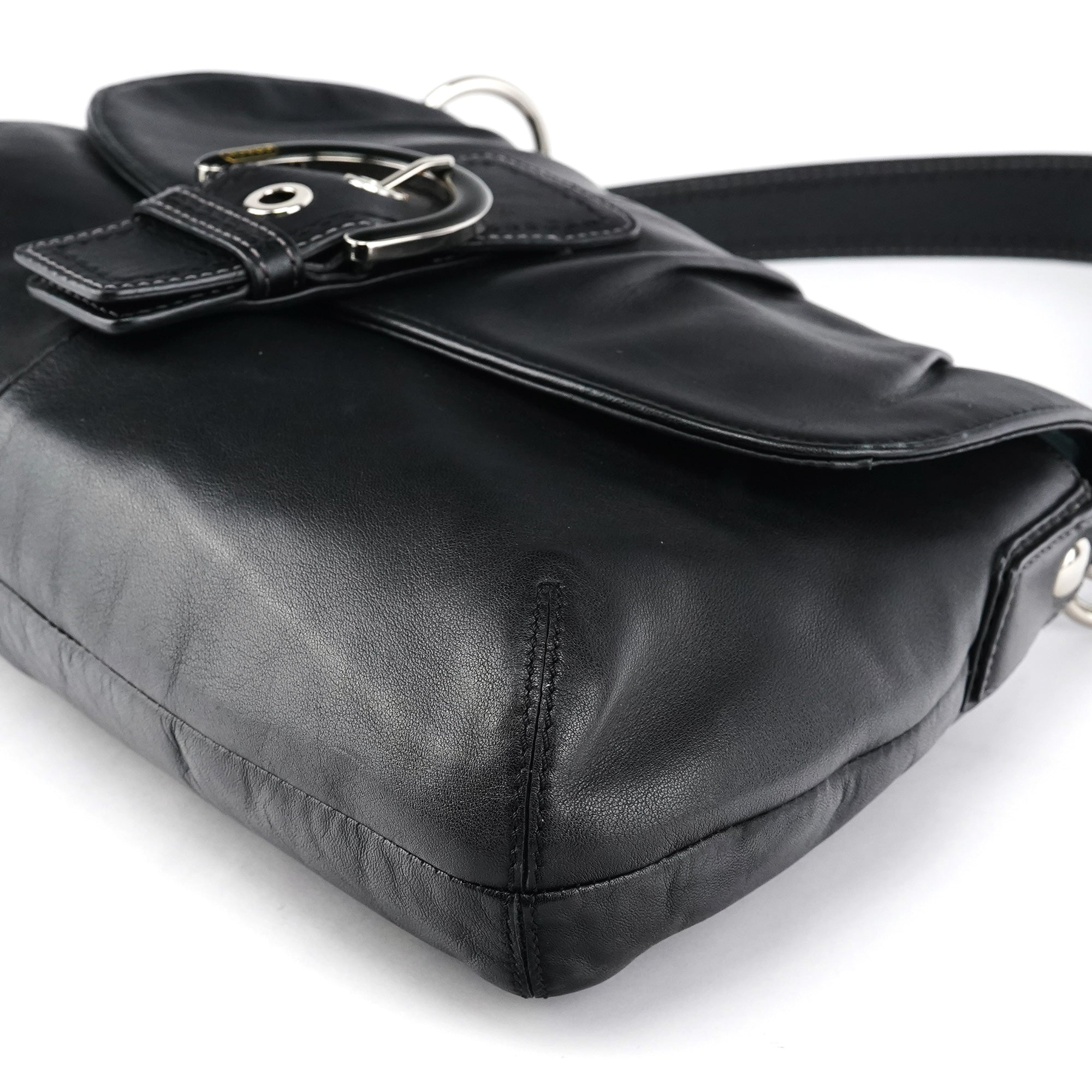 F17217 Black Leather Soho Shoulder Bag