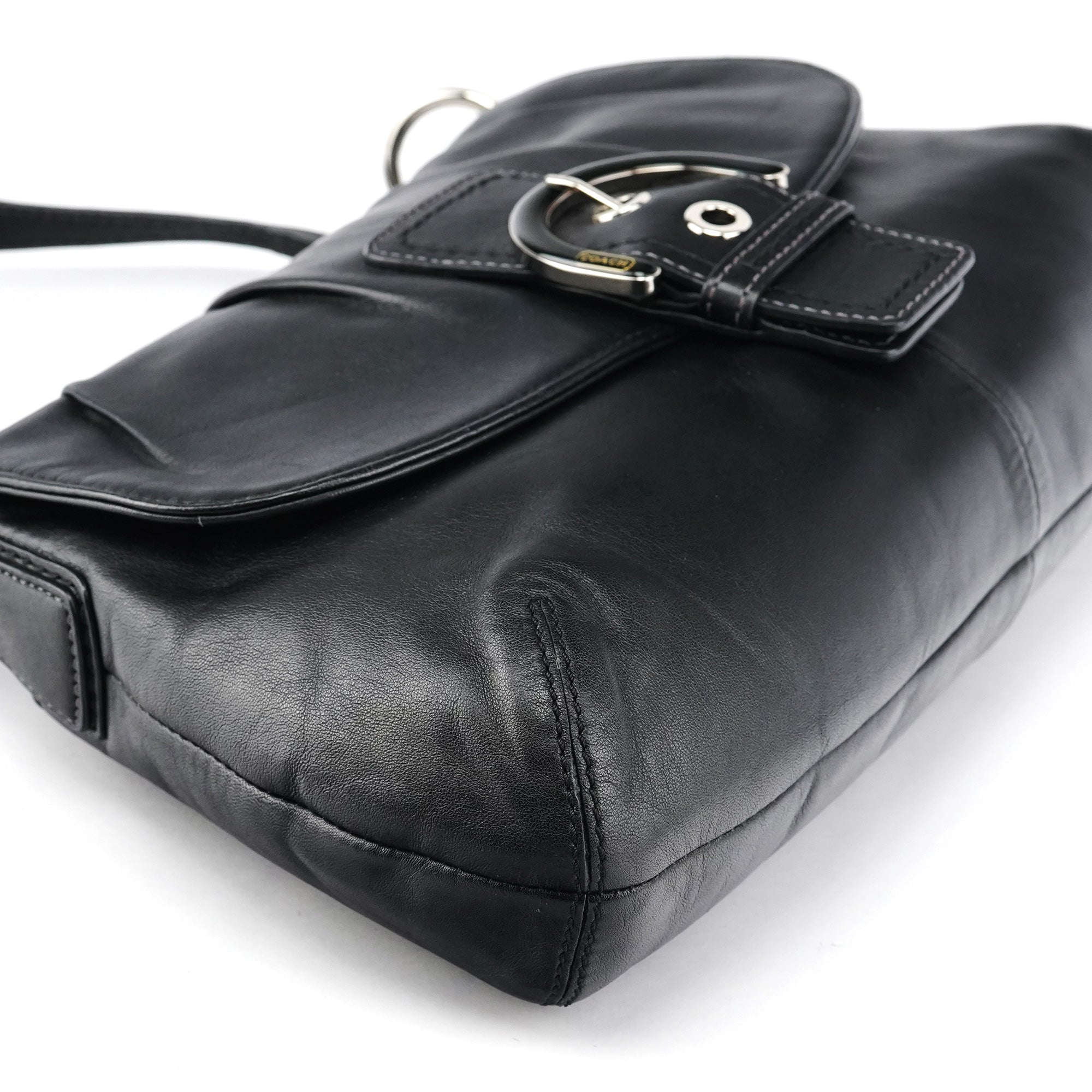 F17217 Black Leather Soho Shoulder Bag