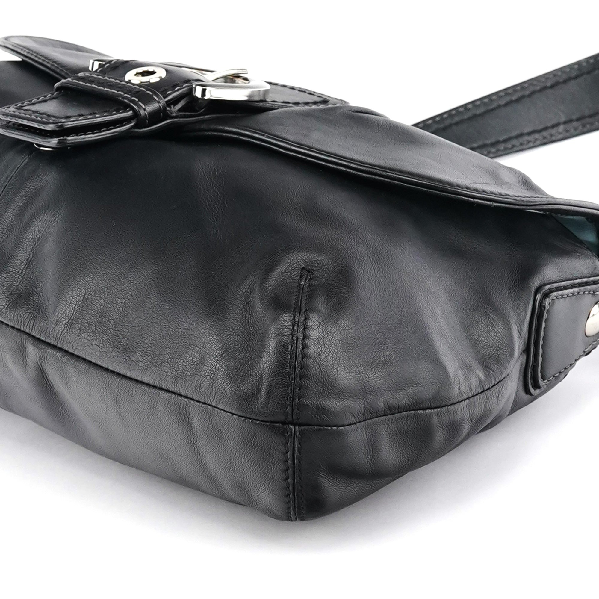F17217 Black Leather Soho Shoulder Bag