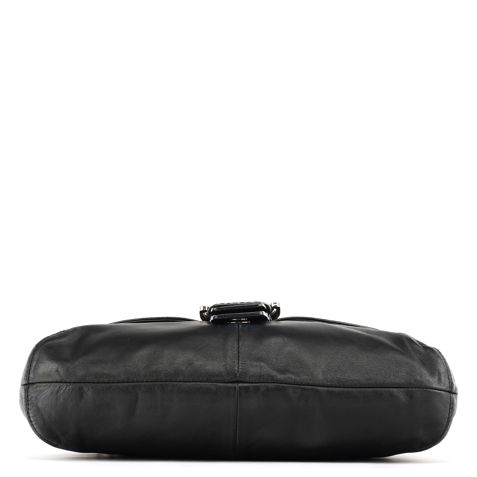 F17217 Black Leather Soho Shoulder Bag