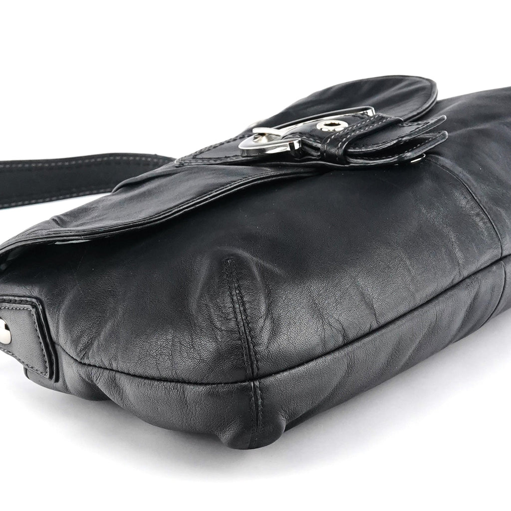 F17217 Black Leather Soho Shoulder Bag