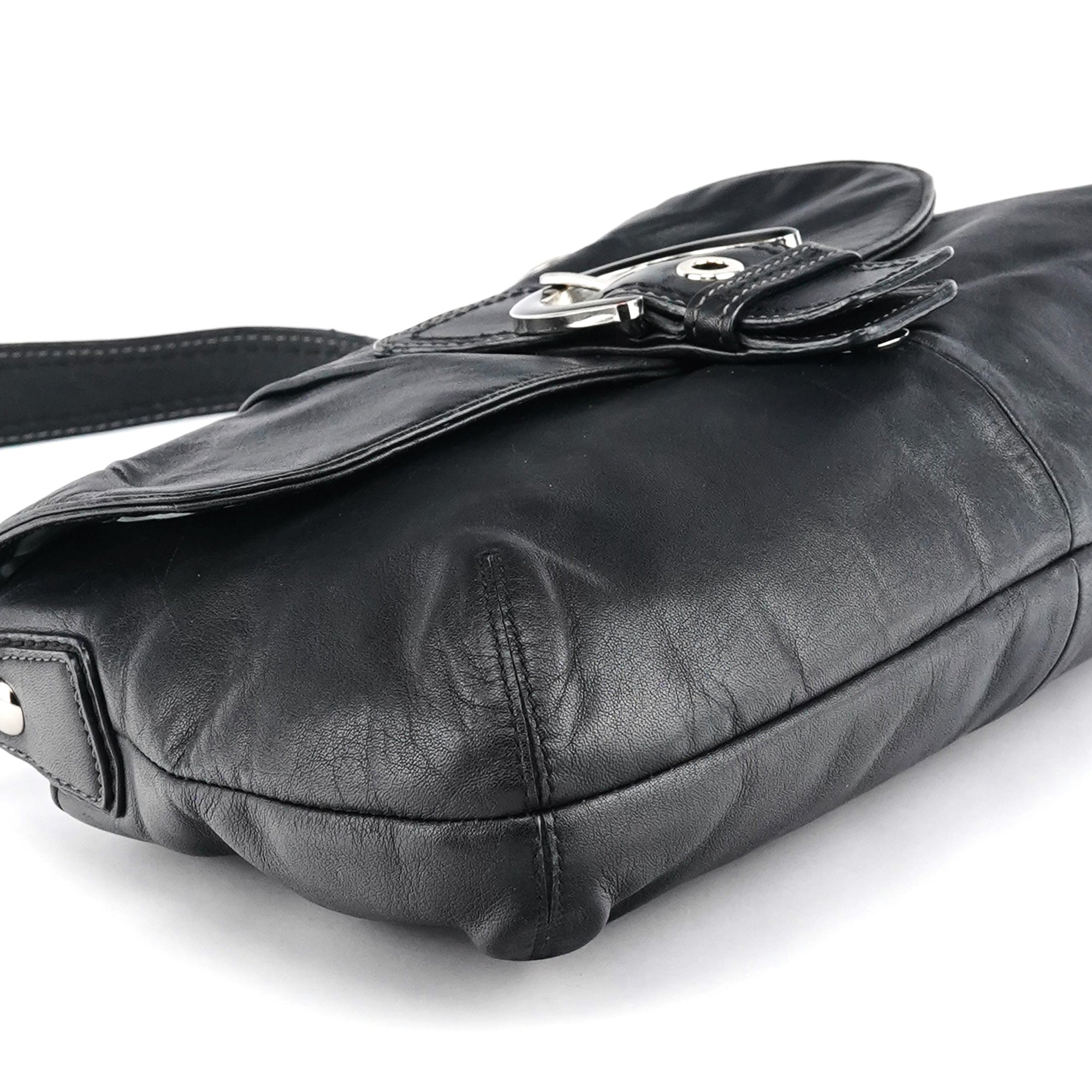 F17217 Black Leather Soho Shoulder Bag