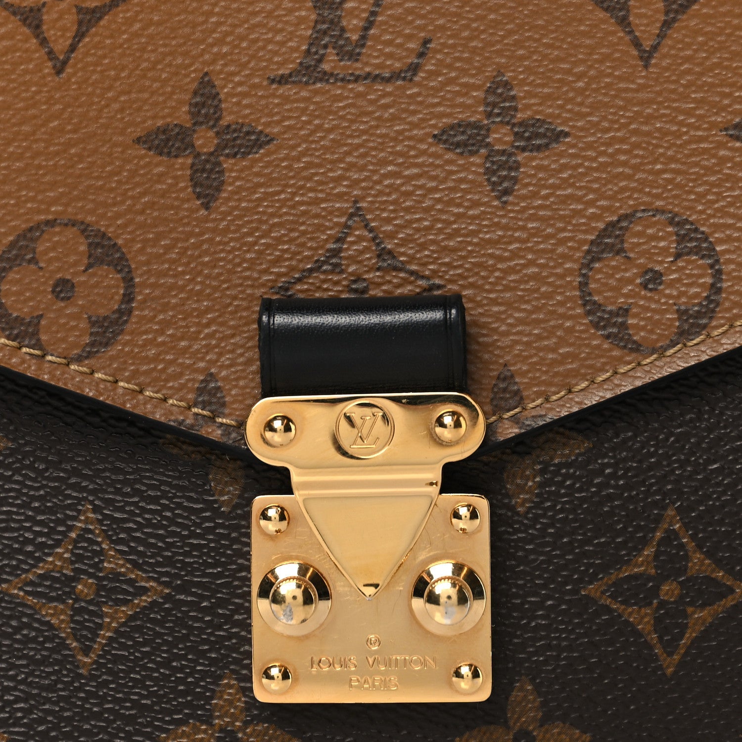 Reverse Monogram Pochette Metis