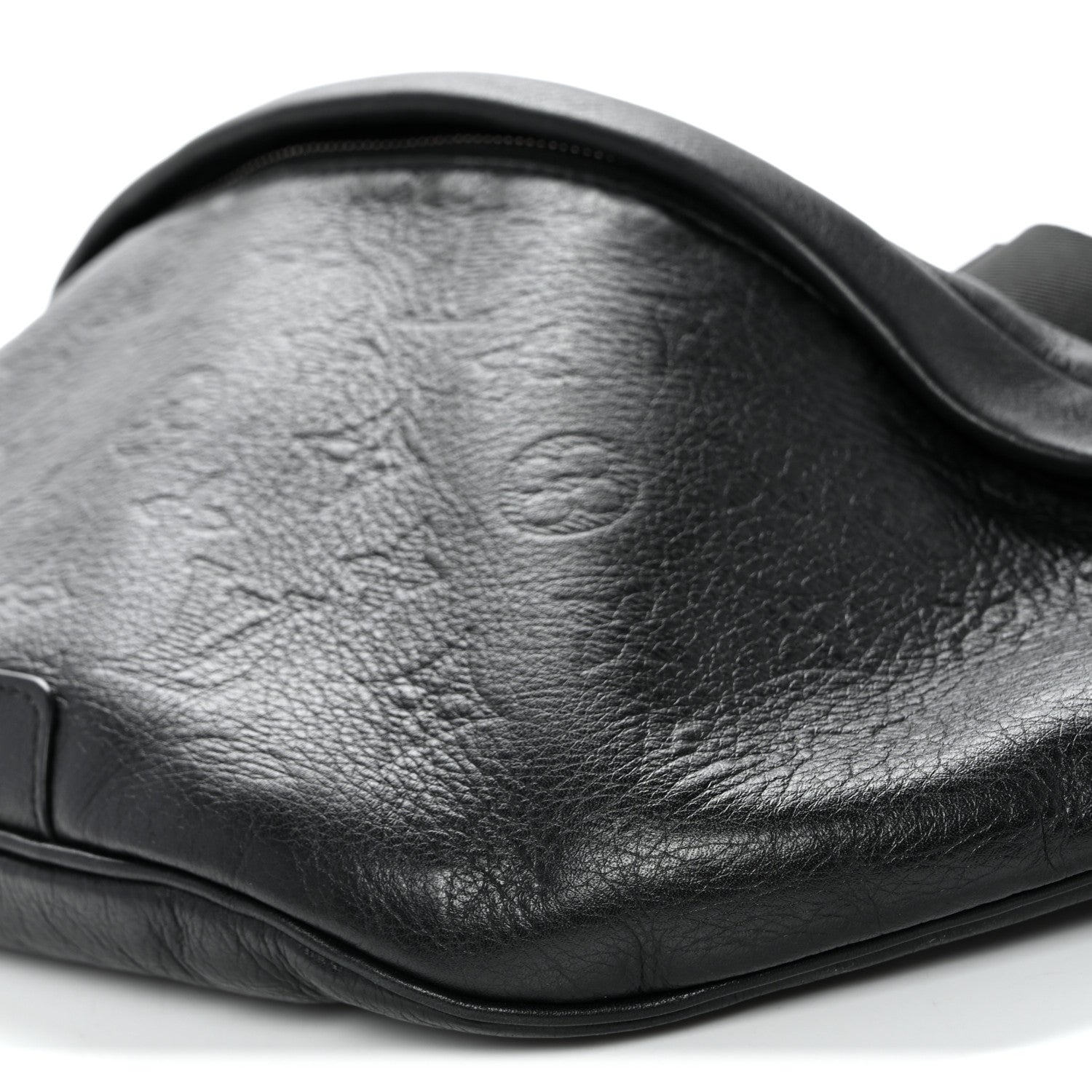 Calfskin Monogram Shadow Discovery Bumbag Black