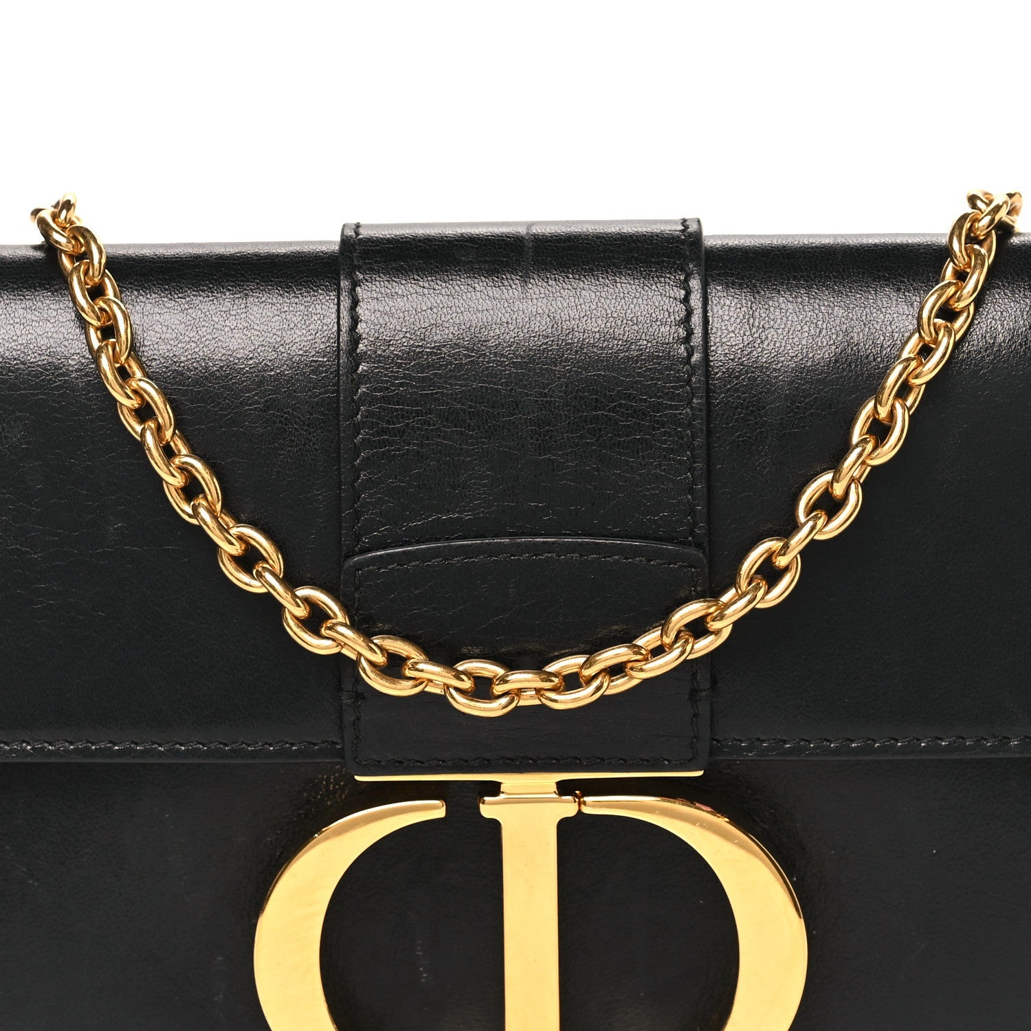 Calfskin 30 Montaigne Chain Pouch Black