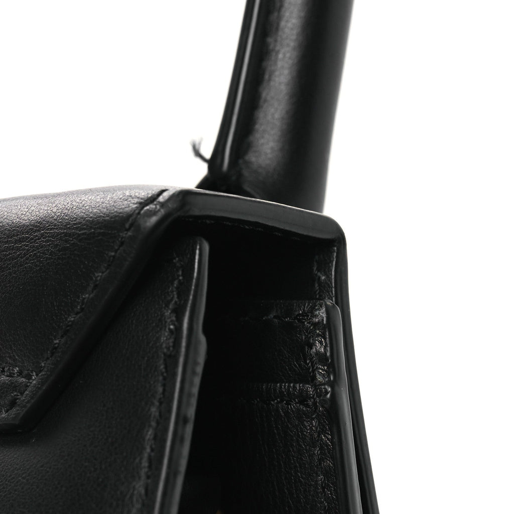Smooth Calfskin Le Grand Chiquito Black