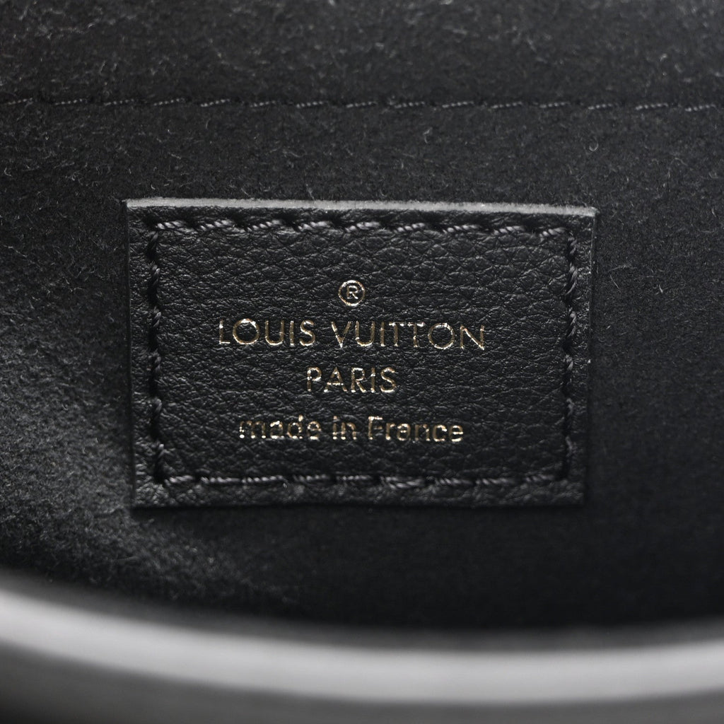 Grained Calfskin Lockme Tender Black
