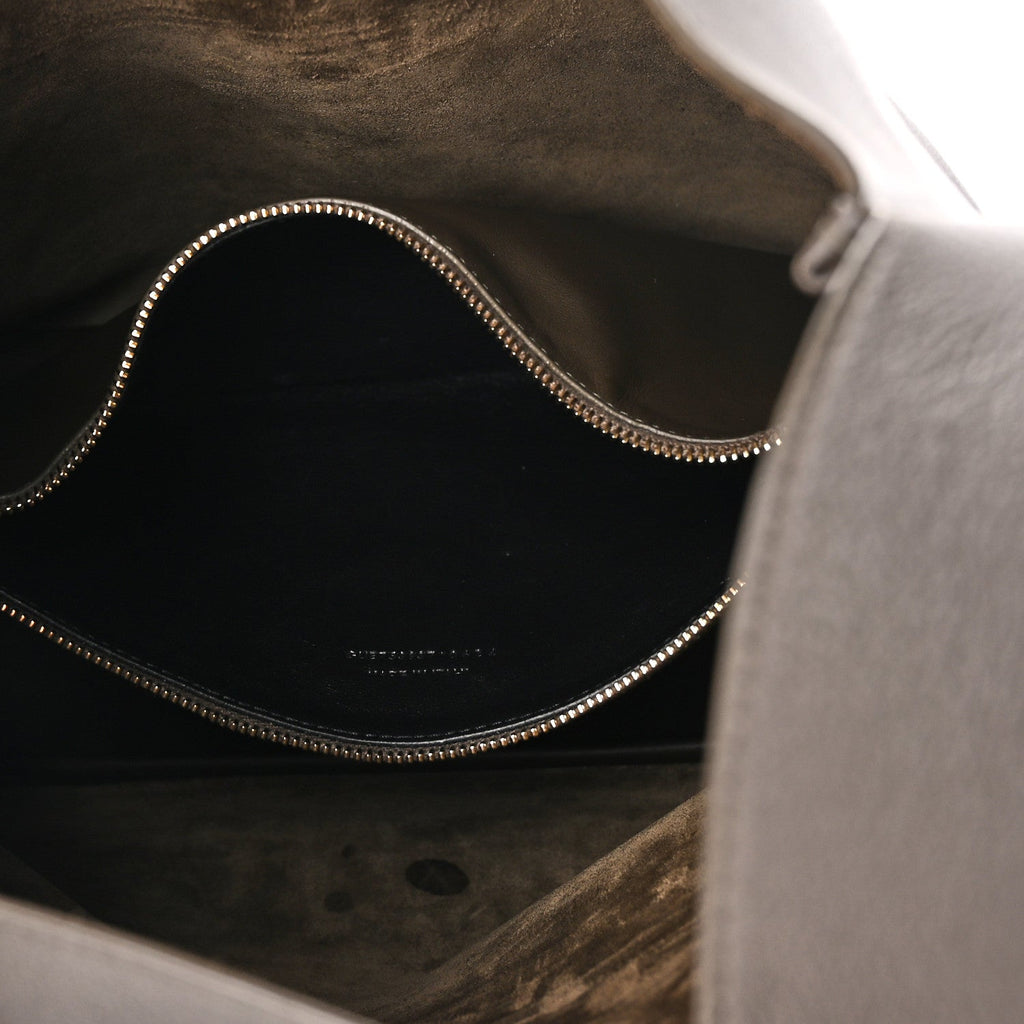Smooth Calfskin Large Le 5 A 7 Soft Hobo Light Musk