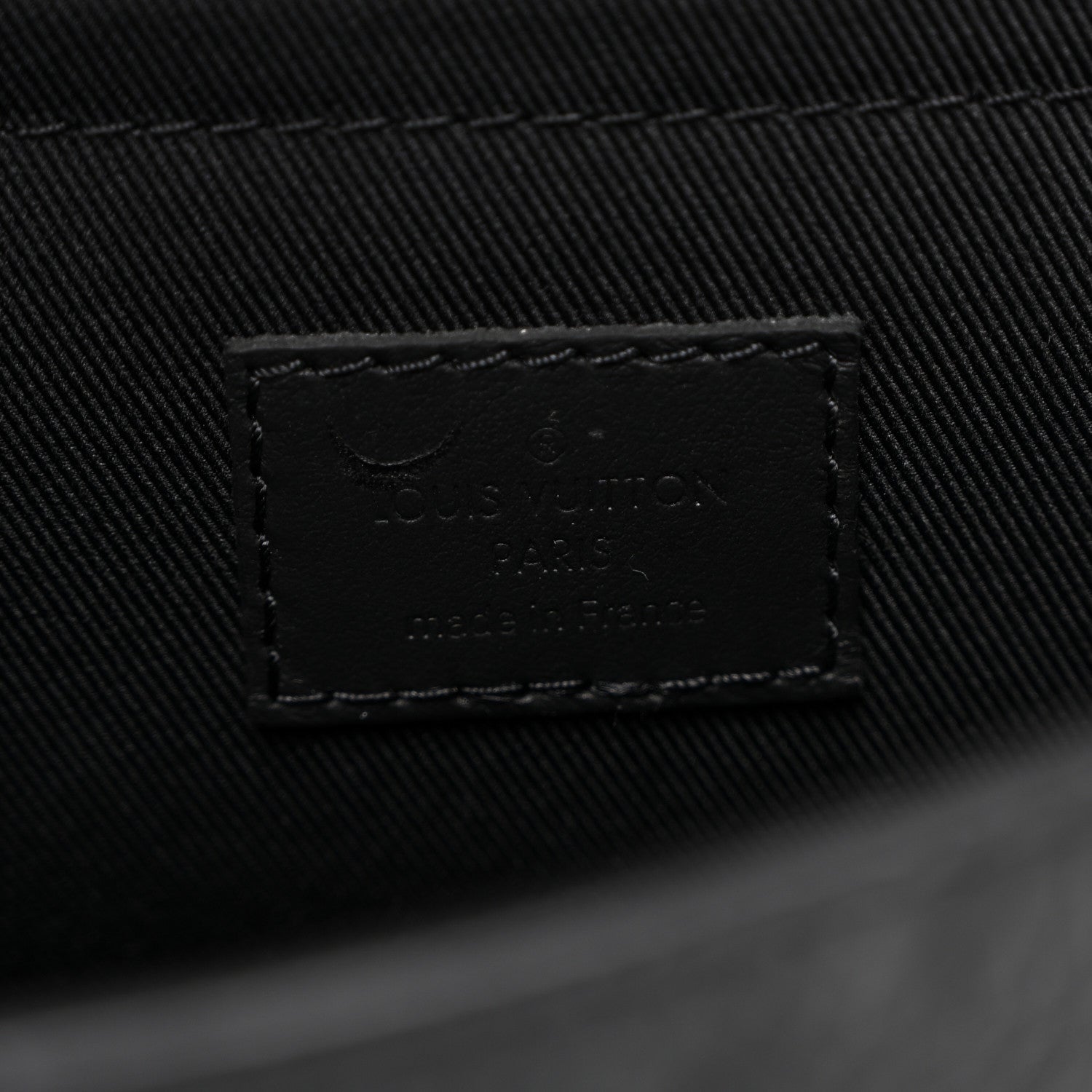 Taurillon Monogram Steamer PM NM Black