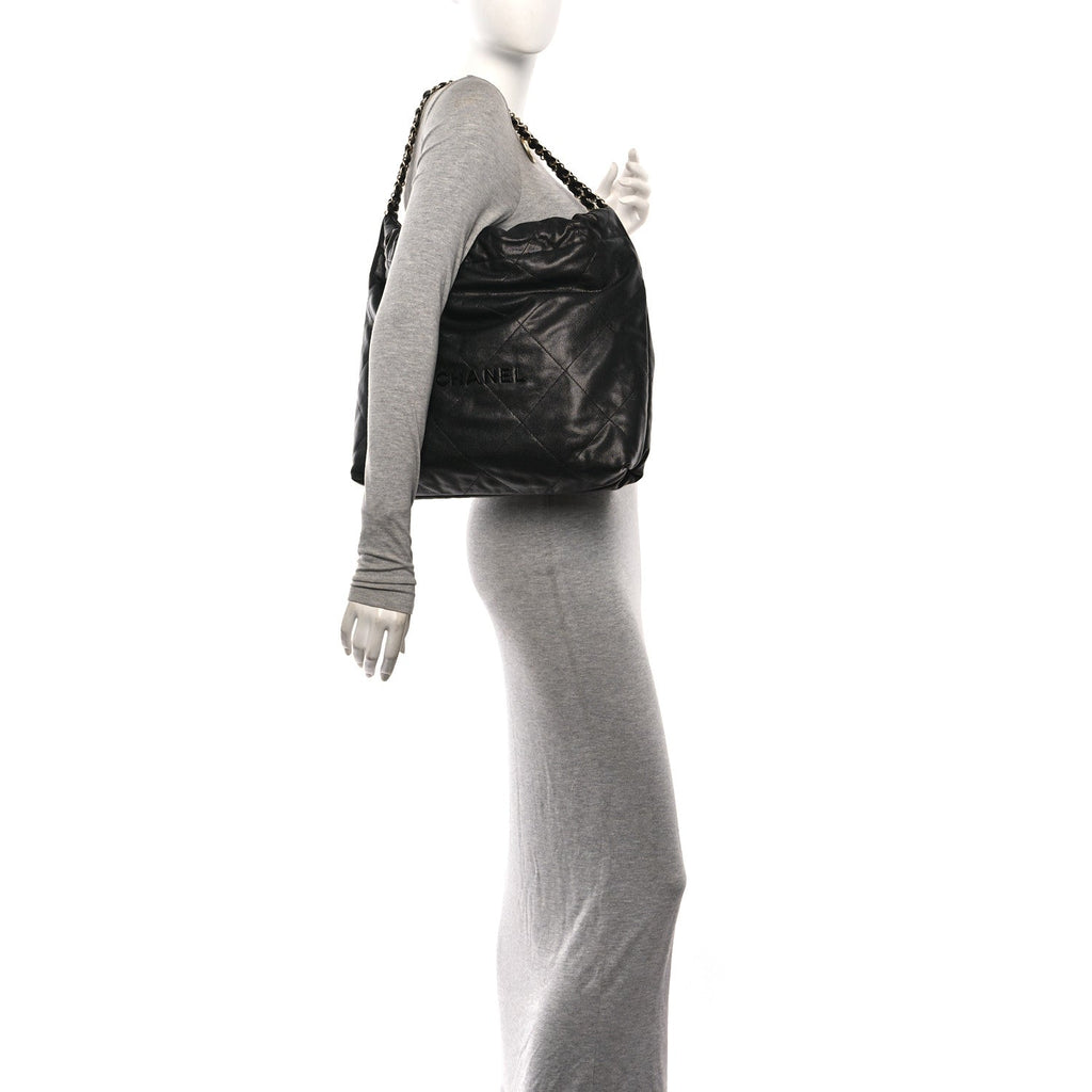 Shiny Caviar Quilted Monochrome Chanel 22 Black