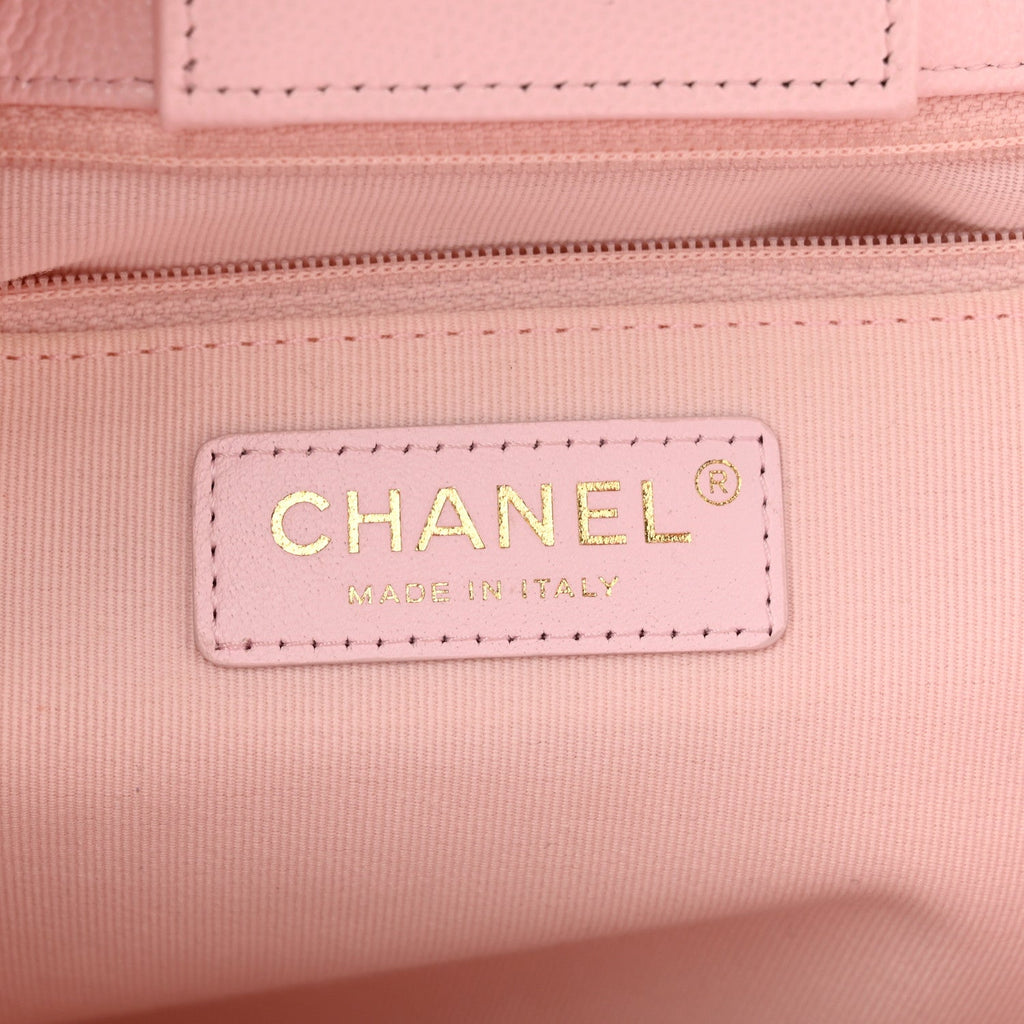 Caviar Quilted Large Classic Shopping Tote Light Pink