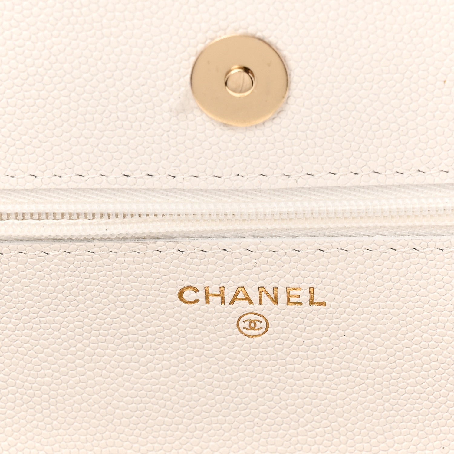 Caviar Quilted Crystal CC Wallet On Chain WOC White
