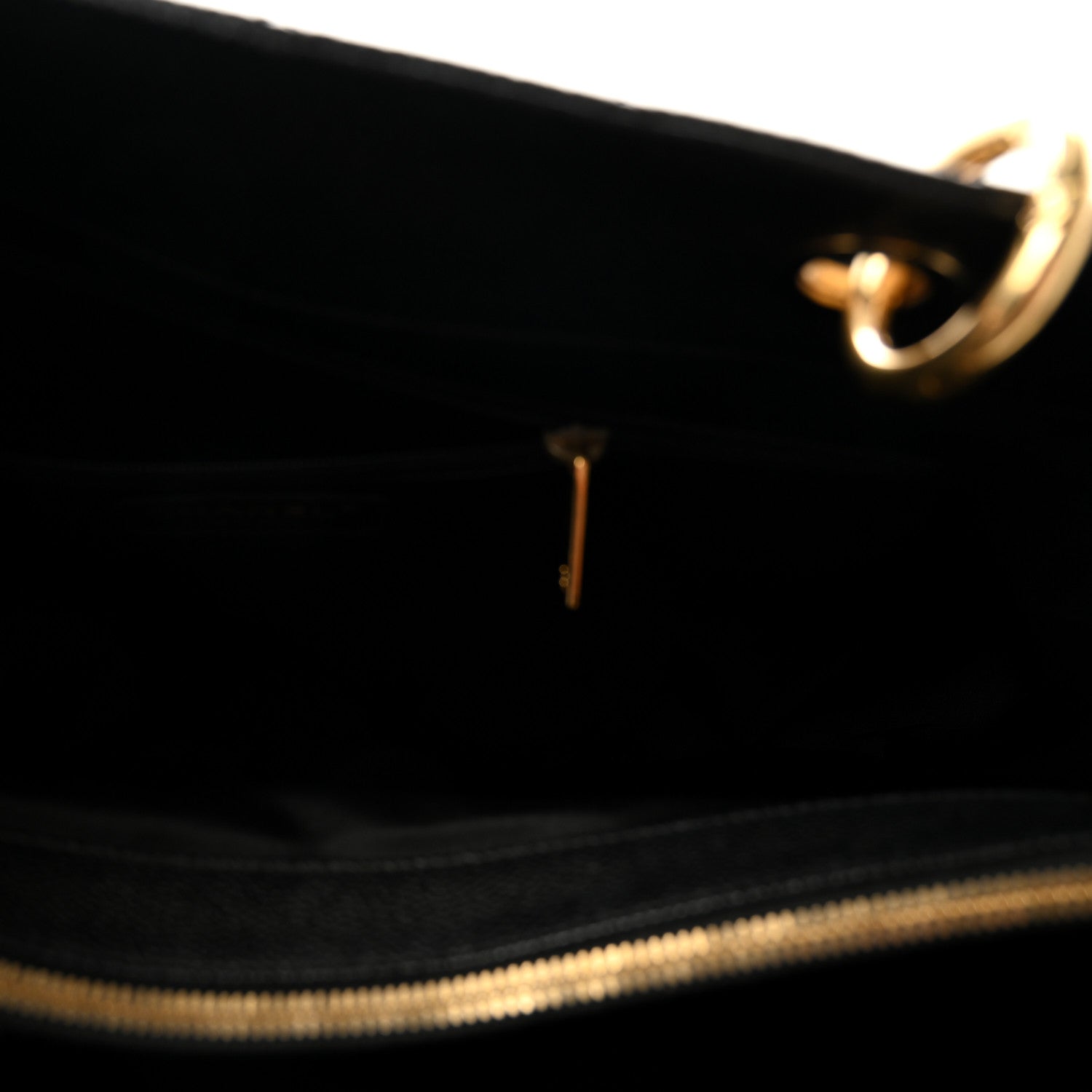 Caviar Quilted XL Grand Shopping Tote GST Black