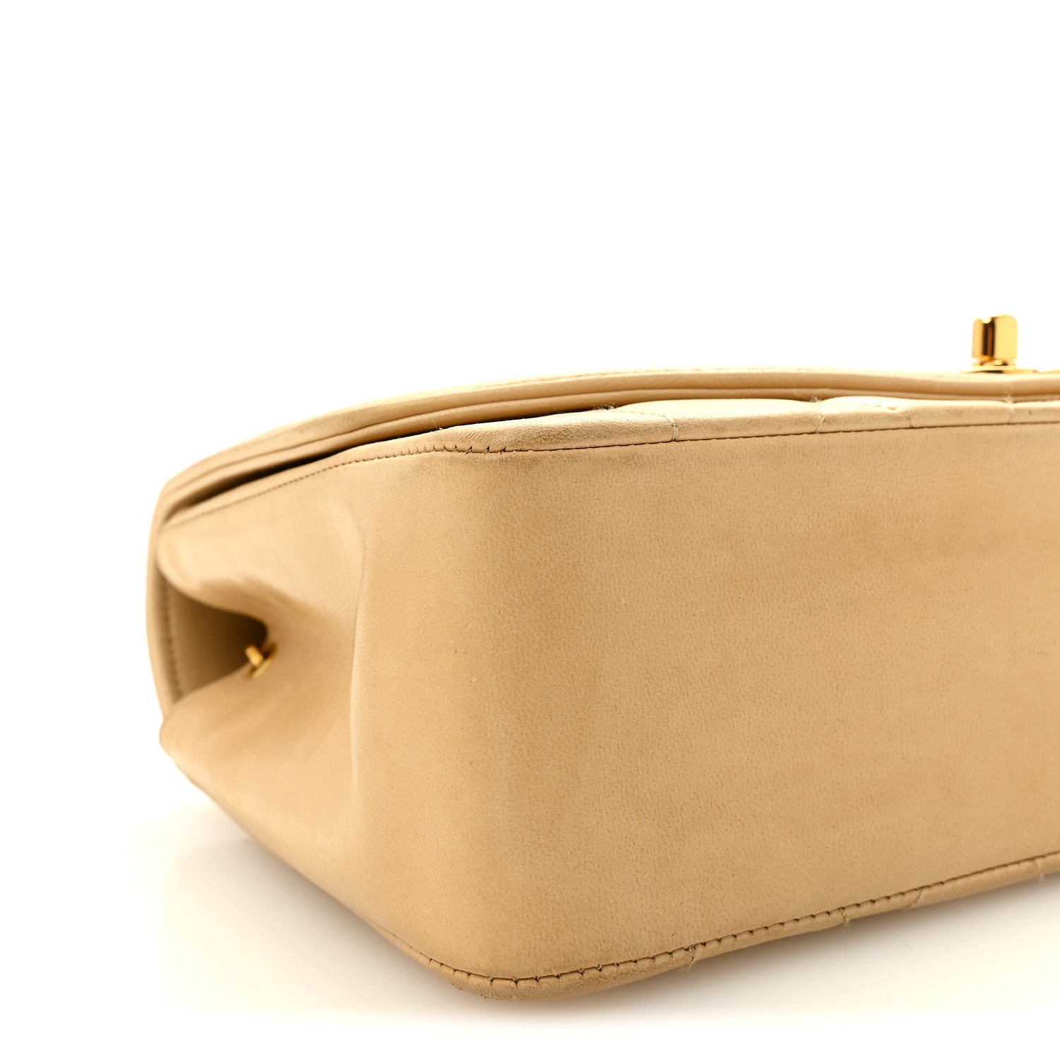Lambskin Quilted Medium Single Flap Beige
