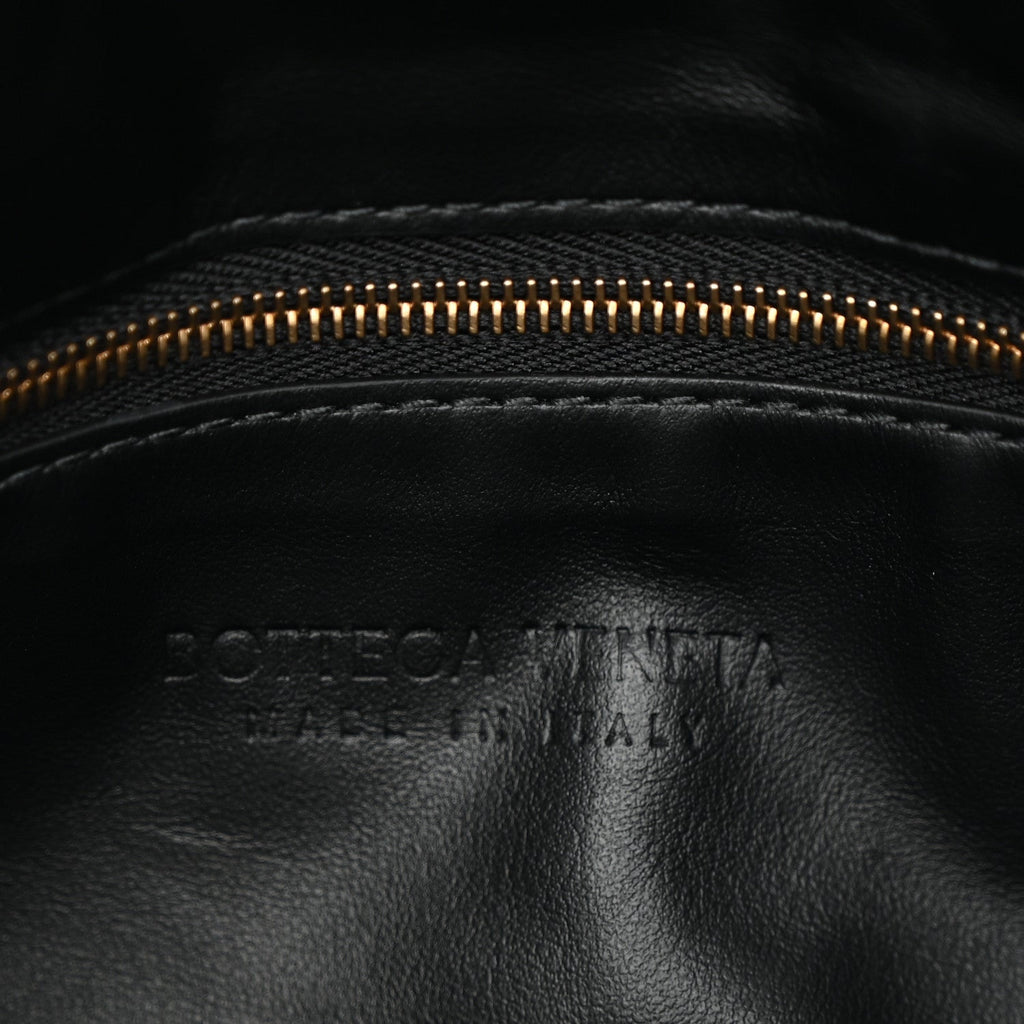 Calfskin Intrecciato Small Hop Black