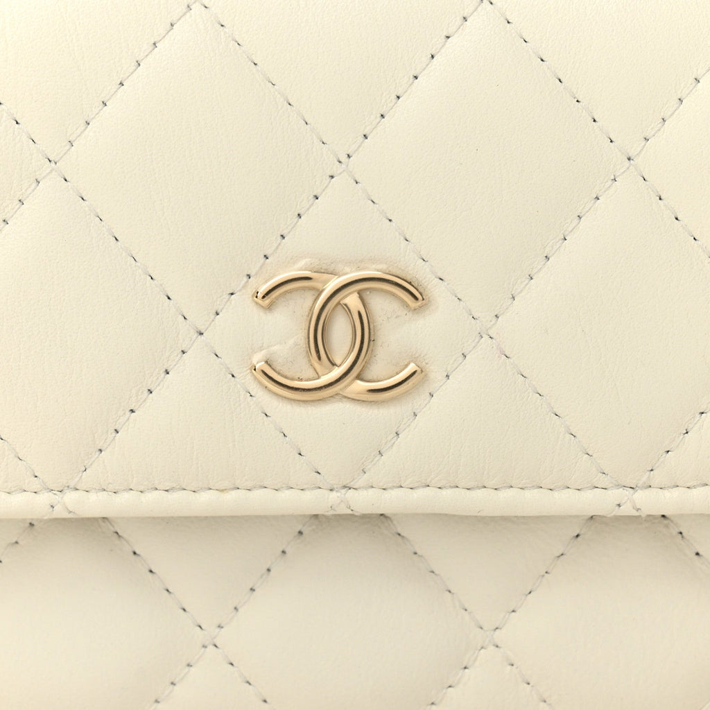 Calfskin Quilted Maxi Pearls Clutch With Chain  White