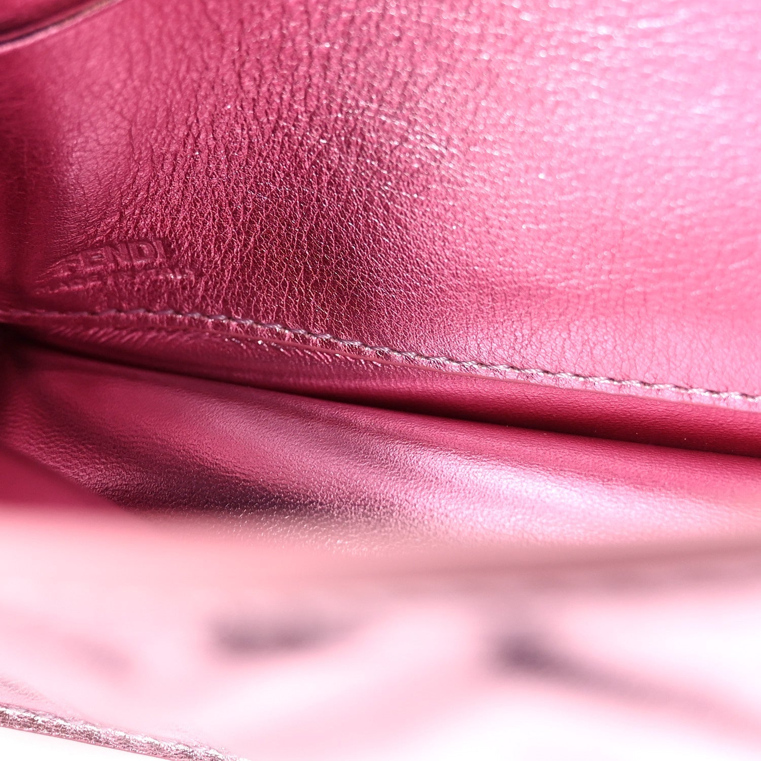 Metallic Nappa Matisse FF Embossed Wallet On Chain Rosa