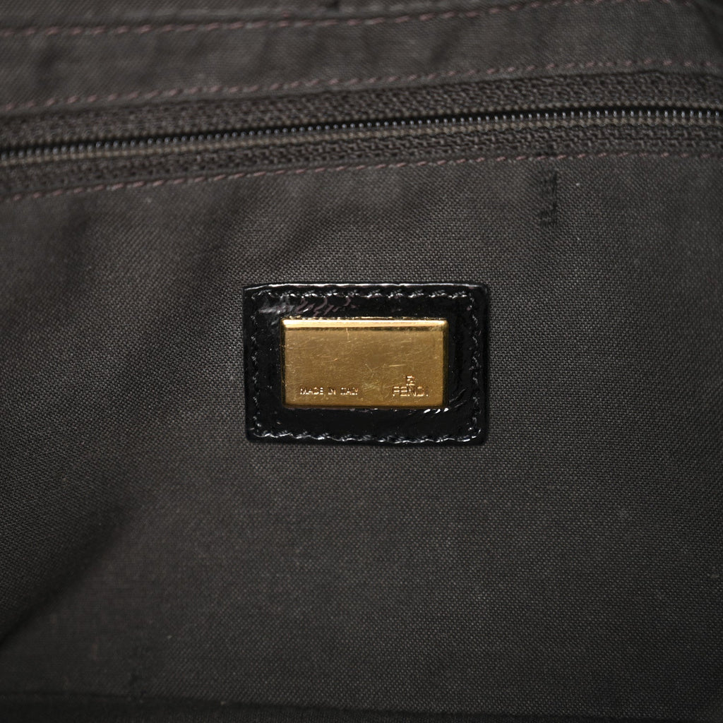 Vitello Naplak Medium Convertible Baguette Black