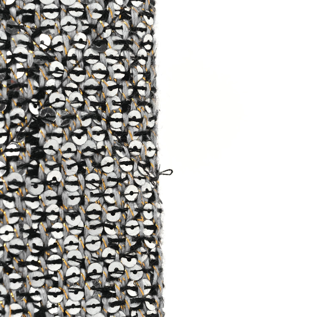Sequins Medium 19 Pouch Silver