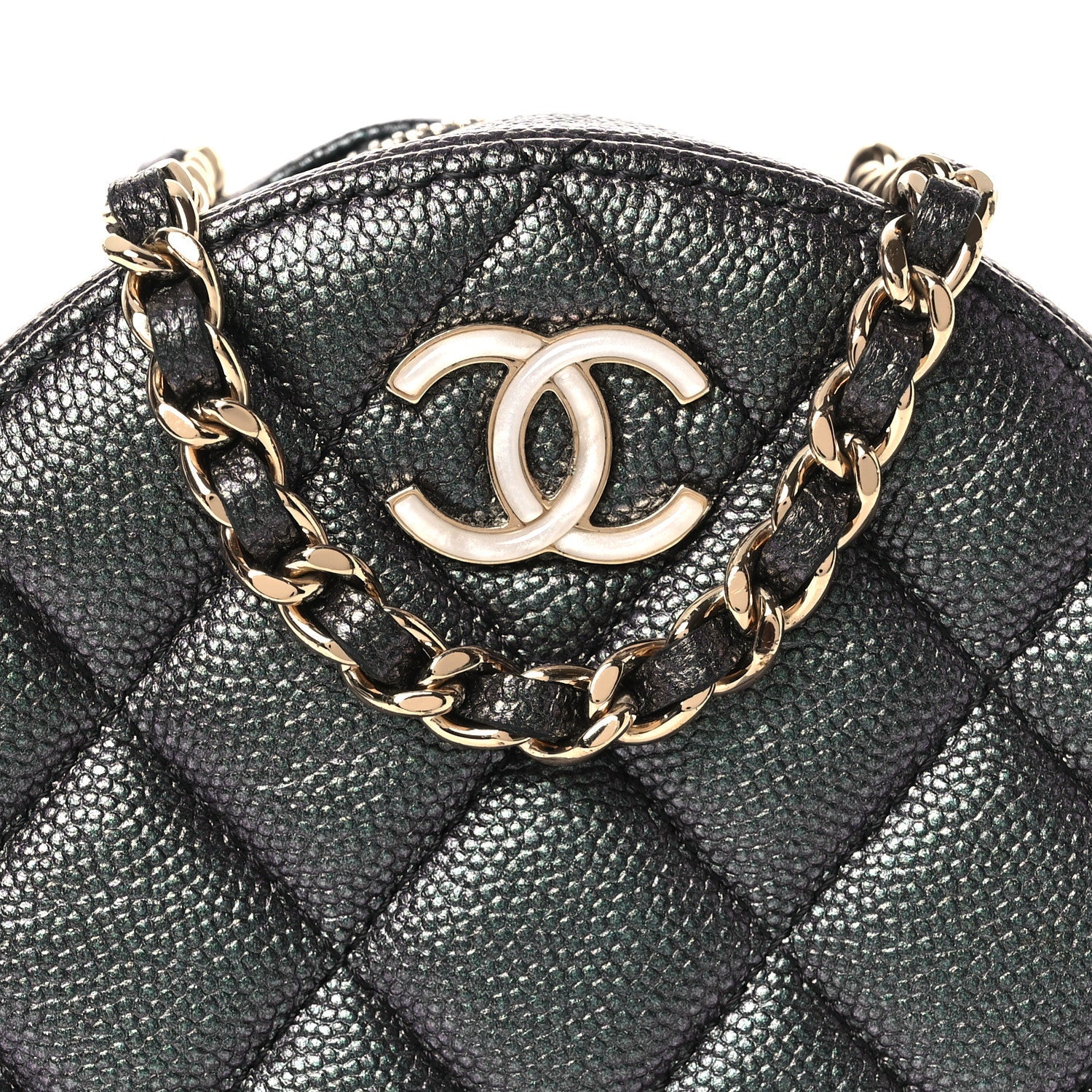 Iridescent Caviar Quilted Round Clutch With Chain Black