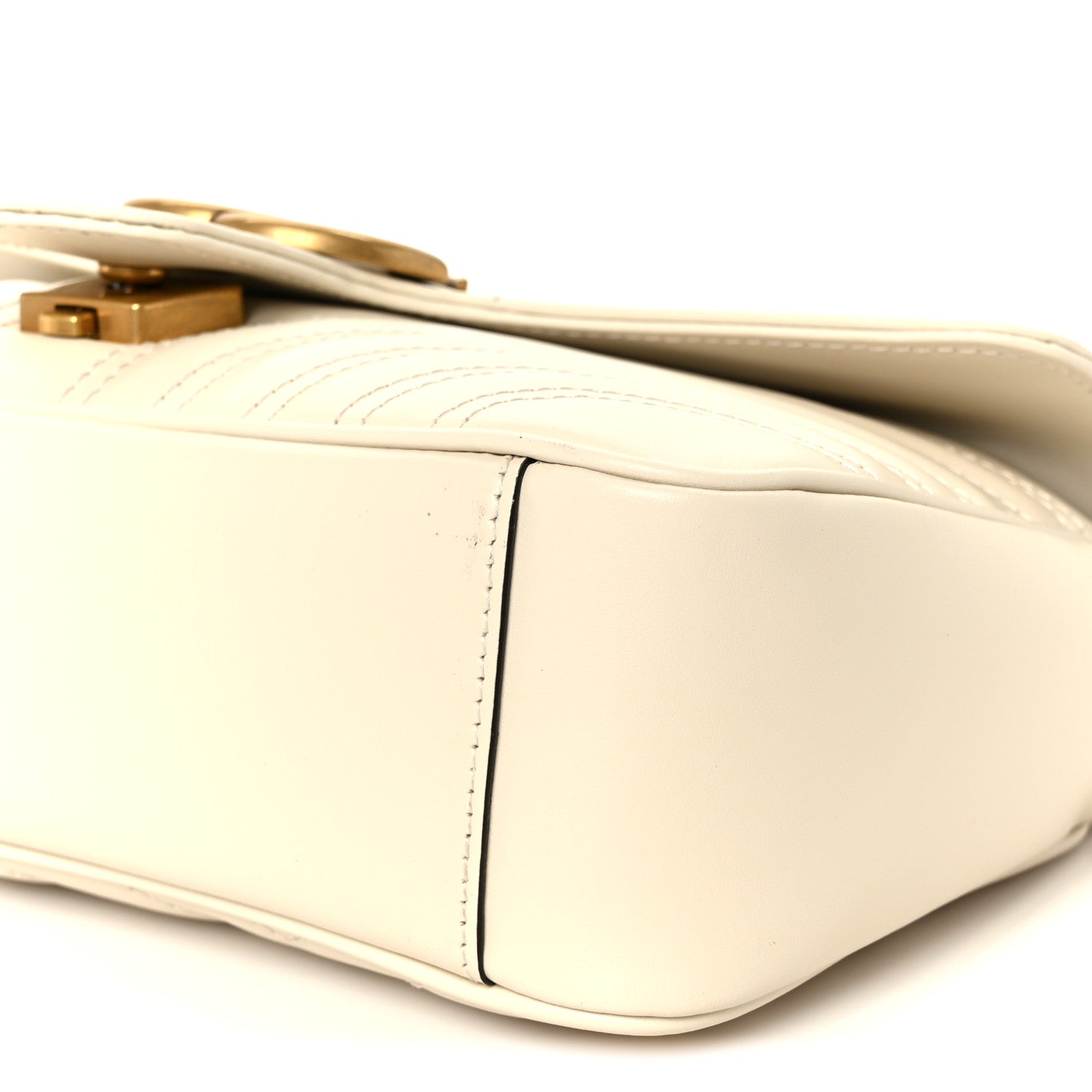 Calfskin Matelasse Small GG Marmont Shoulder Bag White