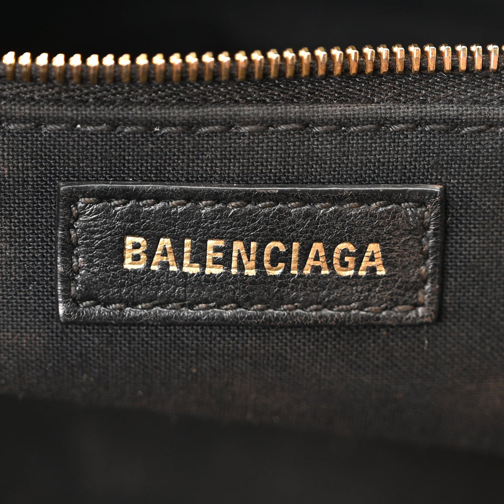 Grained Calfskin Logo XL Cloud Clutch Black