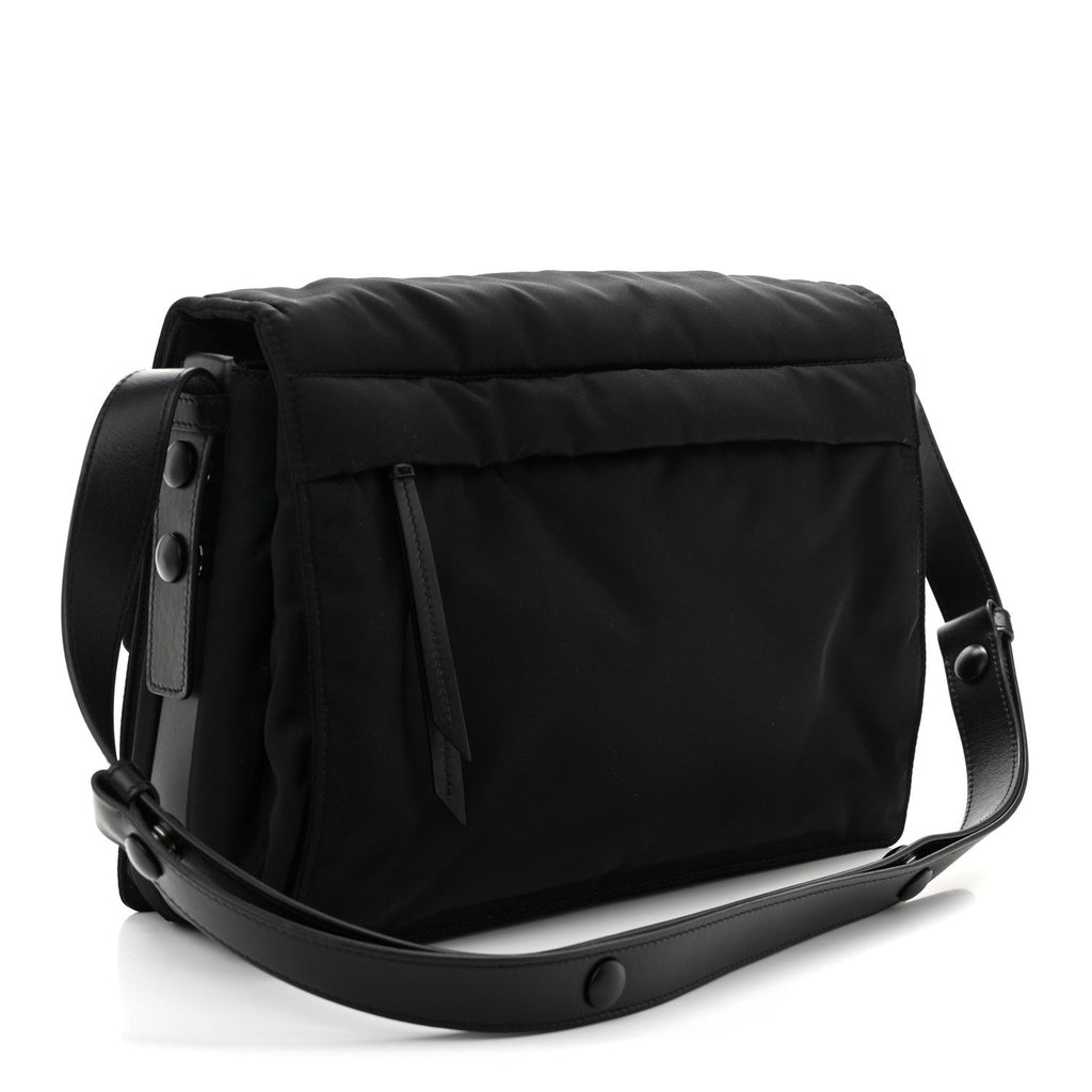 Re-Nylon Padded Medium Traveller Black