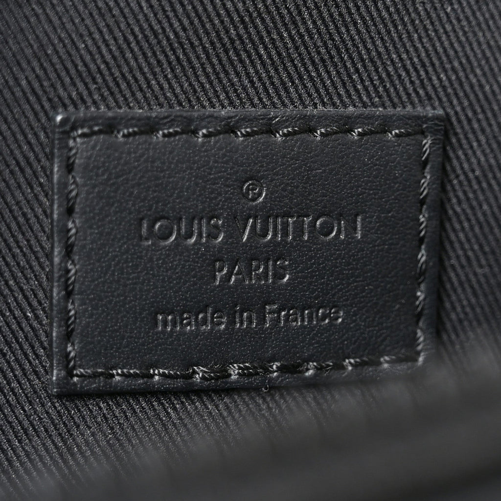 Taurillon Monogram S Lock Messenger Black