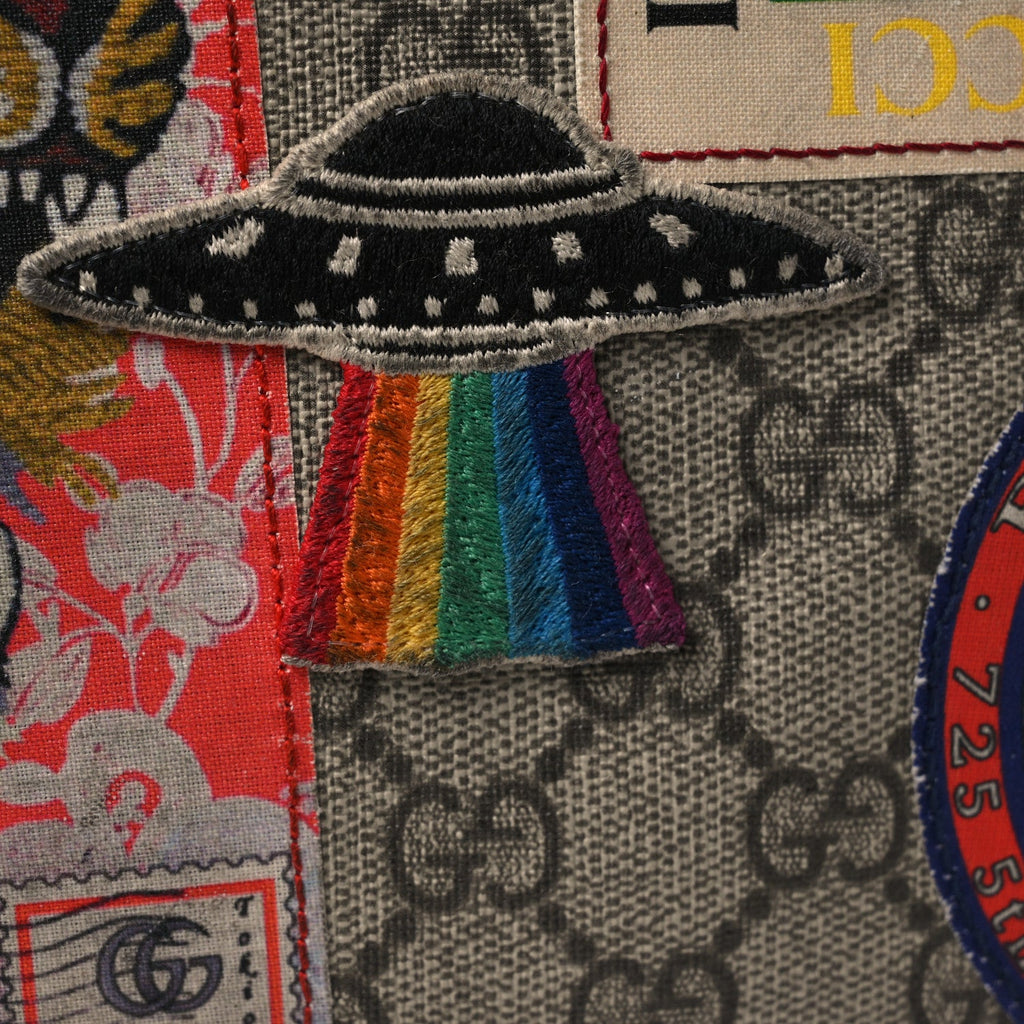 Soft GG Supreme Monogram Courrier Web Medium Flat Messenger Bag Beige New Acero Multicolor
